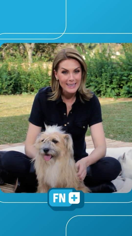 Ana Hickmannのインスタグラム：「Conheça a emocionante história de Joaquim e Fanny, os dois cães adotados por Ana Hickmann e que hoje fazem parte de sua família 🐶🐶❤️  Adotar um pet é um ato de amor, mas também uma grande responsabilidade. No vídeo de hoje, a Ana vai compartilhar sua experiência com a adoção de seus pets e também destacar tudo que deve ser considerado antes de levar um novo amiguinho de quatro patas para sua casa. 🏡✨  Adotar é um grande compromisso, e você será responsável pela transformação da vida do seu pet. Aproveite as dicas da Ana Hickmann e compartilhe sua história de adoção nos comentários! ❤️✨🐾  #FórmulaNatural #FN+」