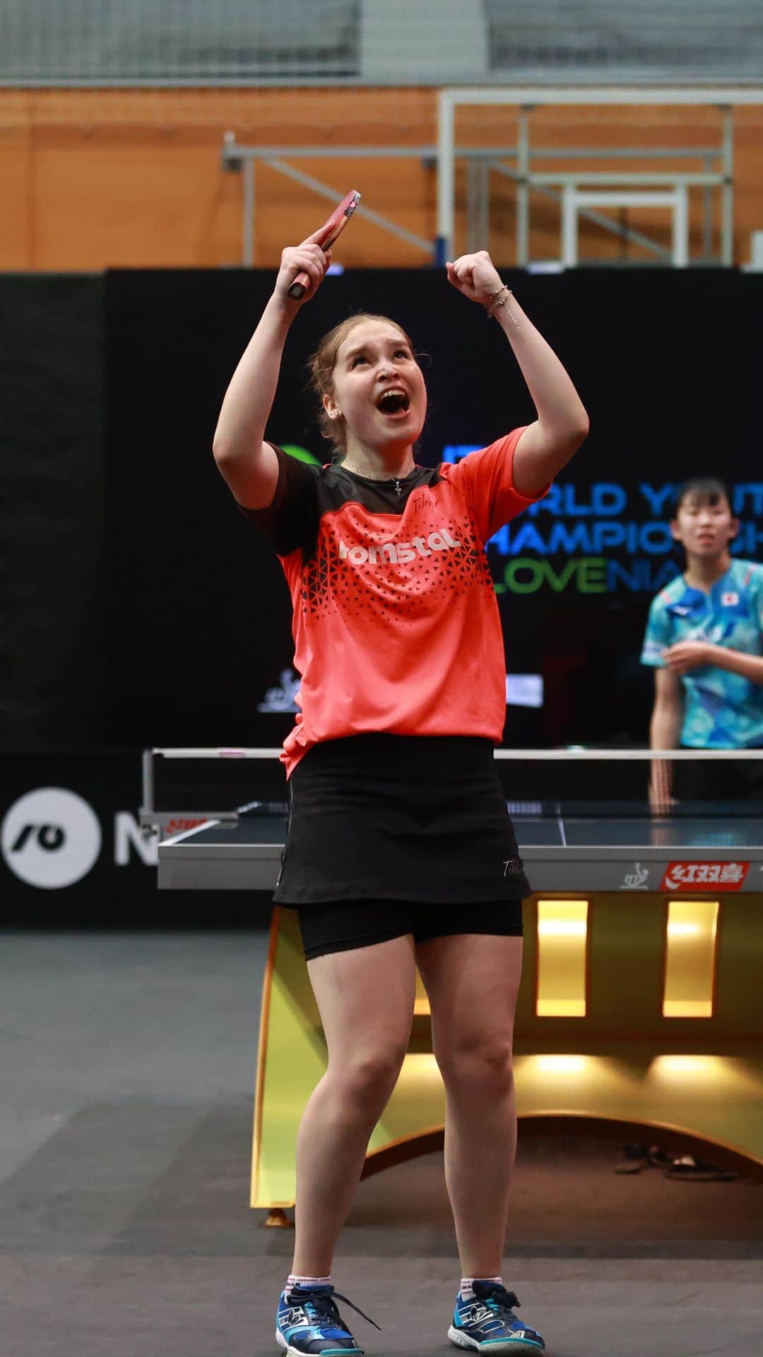 ITTF Worldのインスタグラム：「Elena Zaharia’s shoutout to Romania after a nail-biting 4-3 finish against Rin Mende 🇷🇴❤️  #ITTFWorldYouths is LIVE with doubles semifinals 👉 youtube.com/WTTGlobal」