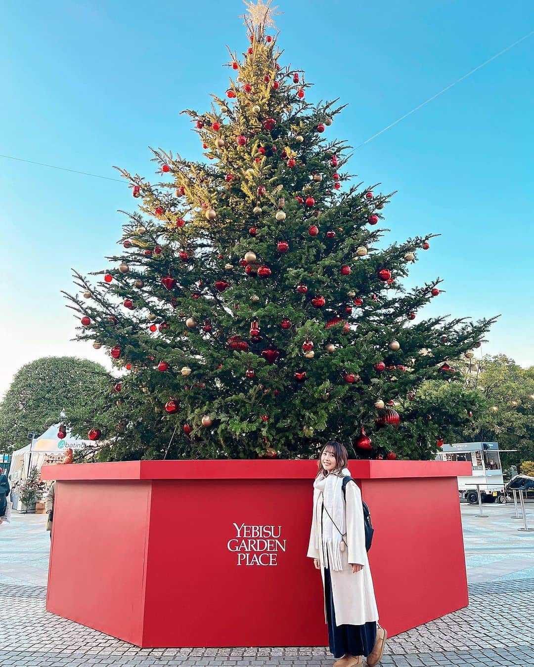 小池ジョアンナさんのインスタグラム写真 - (小池ジョアンナInstagram)「もう12月だね🌟  この時期は年末に向けて忙しかったりするけど、 ツリーやイルミネーションが綺麗でワクワクするね☺️  2023年最後の月。 とても素敵な12月になりそうです🎄  #december #恵比寿ガーデンプレイス #christmastree #tree #クリスマスツリー #ガーデンプレイス #winter」12月2日 0時26分 - joan711