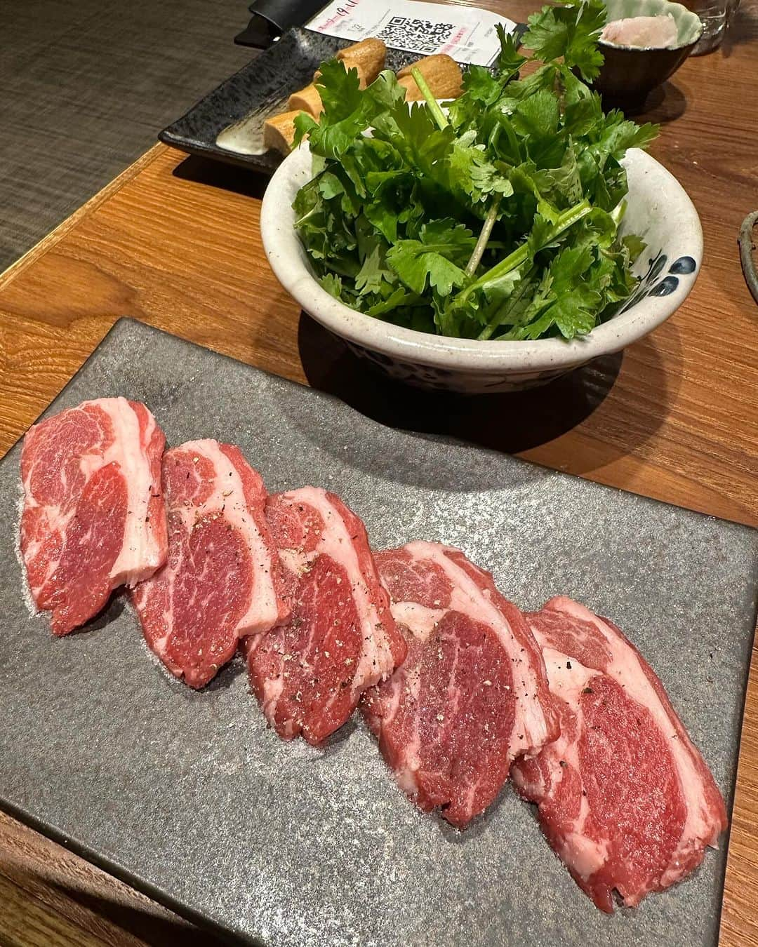 範田紗々さんのインスタグラム写真 - (範田紗々Instagram)「先月（になっちゃうのね）29日 #肉の日 🐏」12月2日 0時23分 - handa_sasa