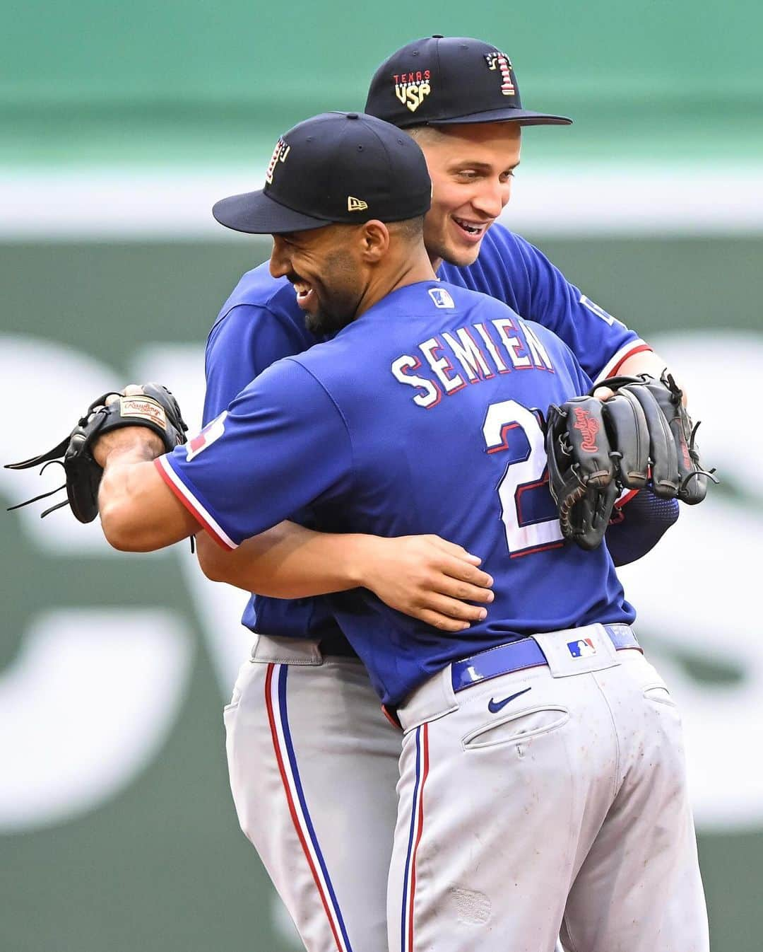 テキサス・レンジャーズさんのインスタグラム写真 - (テキサス・レンジャーズInstagram)「Two years with the best middle infield in baseball. 🥹」12月2日 0時57分 - rangers