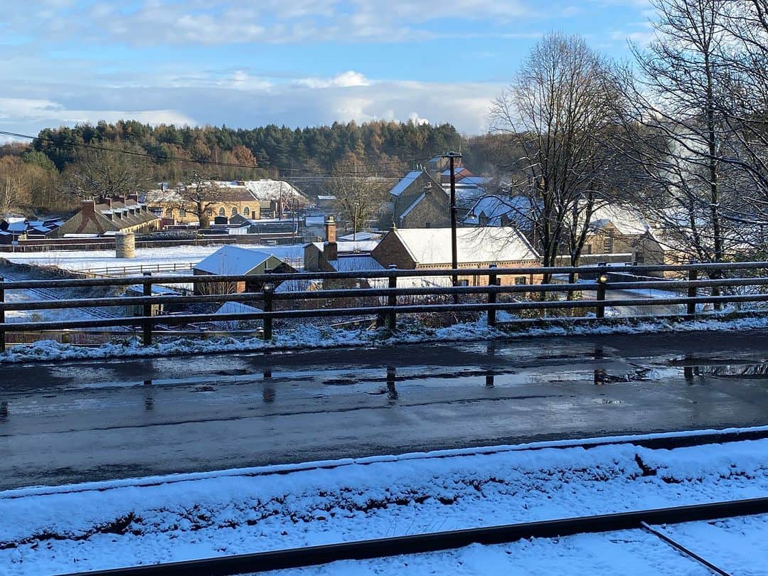 ベーミッシュ美術館さんのインスタグラム写真 - (ベーミッシュ美術館Instagram)「❄We love a snowy day at Beamish!❄ Do you have any photos of Beamish in the snow? ⛄️  #beamishmuseum #museum #snow #winter #tram #pictures」12月2日 1時17分 - beamish_museum