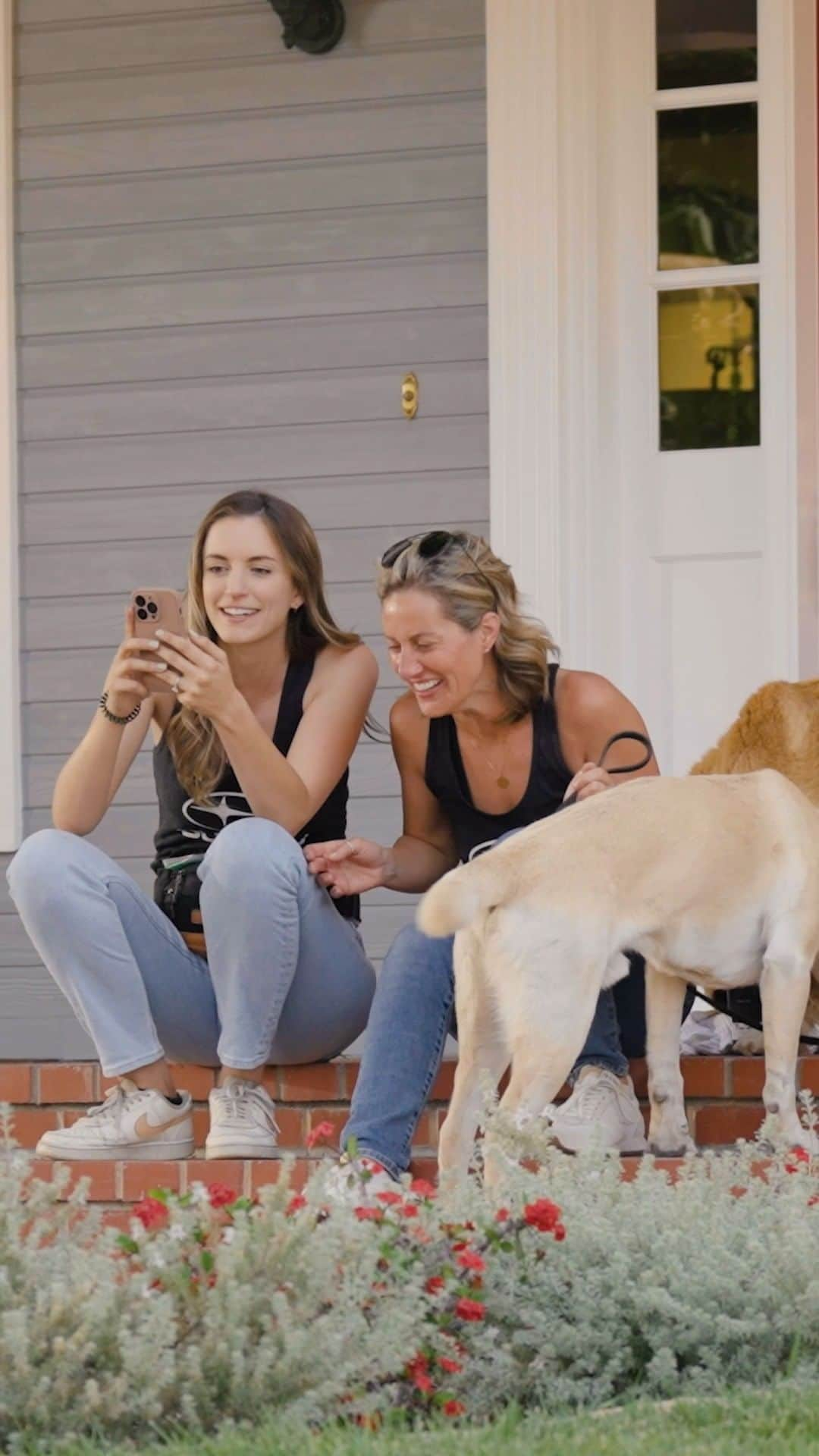 Subaru of Americaのインスタグラム：「Go #BehindTheScenes to meet the talented trainers behind the #TheBarkleys. (Full interviews at link in bio.)   #DogTestedDogApproved」