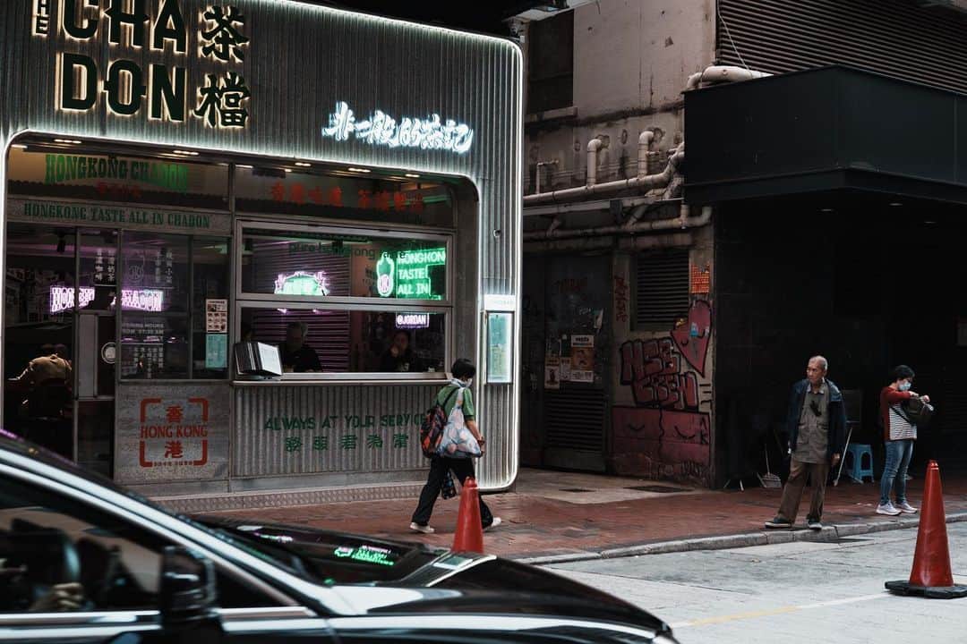 高田雄一さんのインスタグラム写真 - (高田雄一Instagram)「正直どこまでが台湾でどこまでが香港の写真かわからなくなったけども。  #一億画素倶楽部 #復刻ノクチの鼓動は愛」12月2日 1時57分 - takadametal
