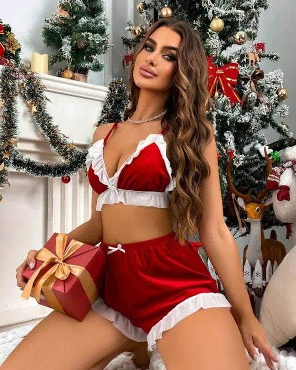 SHEINさんのインスタグラム写真 - (SHEINInstagram)「Making a list 📃 Checking it twice 👀 We've got holiday szn sleepwear for everyone naughty or nice! 😍🎄❄️ Tag your slumber party pal with the Merry Cozymas fit you think they'd pick 👇  🔎 22237625 23780130 21612046  #SHEIN #SHEINforAll #SHEINstyle #fashion #chic」12月2日 2時00分 - sheinofficial