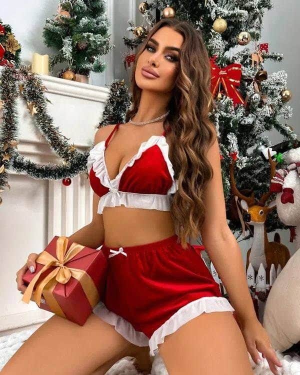 SHEINのインスタグラム：「Making a list 📃 Checking it twice 👀 We've got holiday szn sleepwear for everyone naughty or nice! 😍🎄❄️ Tag your slumber party pal with the Merry Cozymas fit you think they'd pick 👇  🔎 22237625 23780130 21612046  #SHEIN #SHEINforAll #SHEINstyle #fashion #chic」