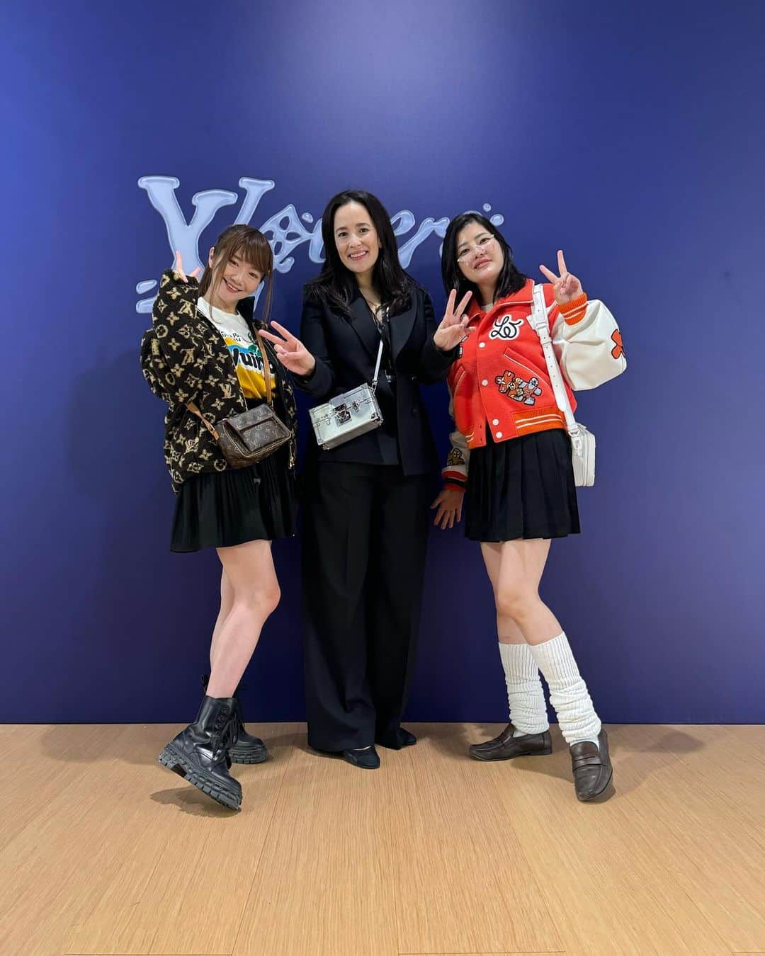 庄司夏子さんのインスタグラム写真 - (庄司夏子Instagram)「Just stayed 12 hours in HK for beautiful show @louisvuitton by @pharrell . Thank you so much team Pharrell, @earlgreyj  (What a happy coincidence with my 🧦🥹🩷)」12月2日 2時13分 - natsuko.ete