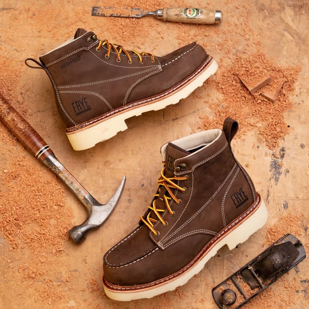 フライのインスタグラム：「We are excited to unveil our new work footwear line, FRYE SUPPLY, which brings the heritage of the Frye brand to work footwear, adding quality, craftsmanship & style to the safety features you expect & deserve. #FryeSupply #workboots #safetyboots」