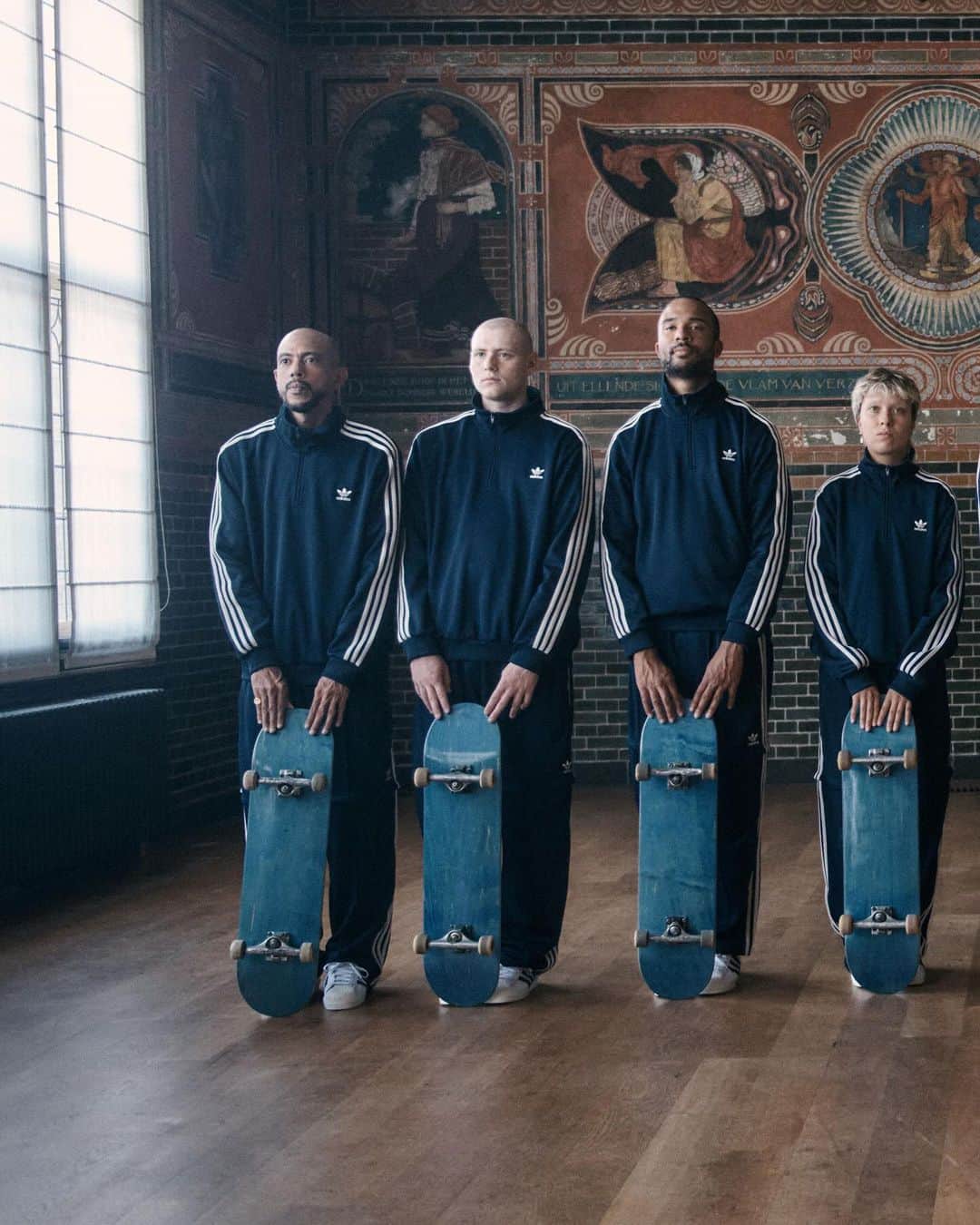 adidas Skateboardingのインスタグラム：「/// The Pop Training Company collection reimagines some classic adidas pieces. From the Superstar and TRX Vintage shoes to the Beckenbauer Track Top and zip-off pants.  Available tomorrow, December 2nd on adidas.com and select retailers worldwide. Available now on poptradingcompany.com  Watch the film on our YouTube. Link in bio.  @poptradingcompany 📸 @zandertaketomo  #adidasSkateboarding #PopTradingCompany #adidasSuperstar #Superstar」