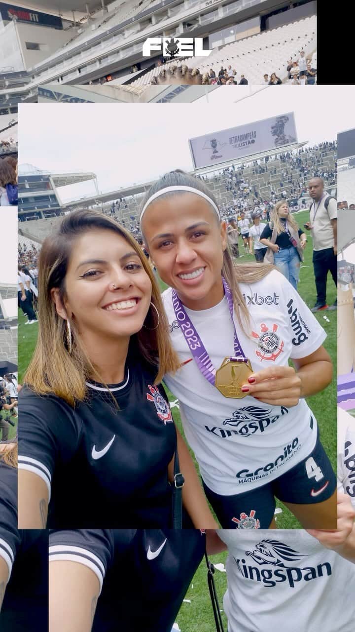 コリンチャンスのインスタグラム：「Arquibancada de Campo! ⚽️  O Fiel Torcedor e o Universo SCCP abriram um resgate único e duas Fiéis Torcedoras assistiram à final e a comemoração do título pertinho das Brabas!  📹 @evanderportilho   #VaiCorinthians #FielTorcedor #UniversoSCCP」