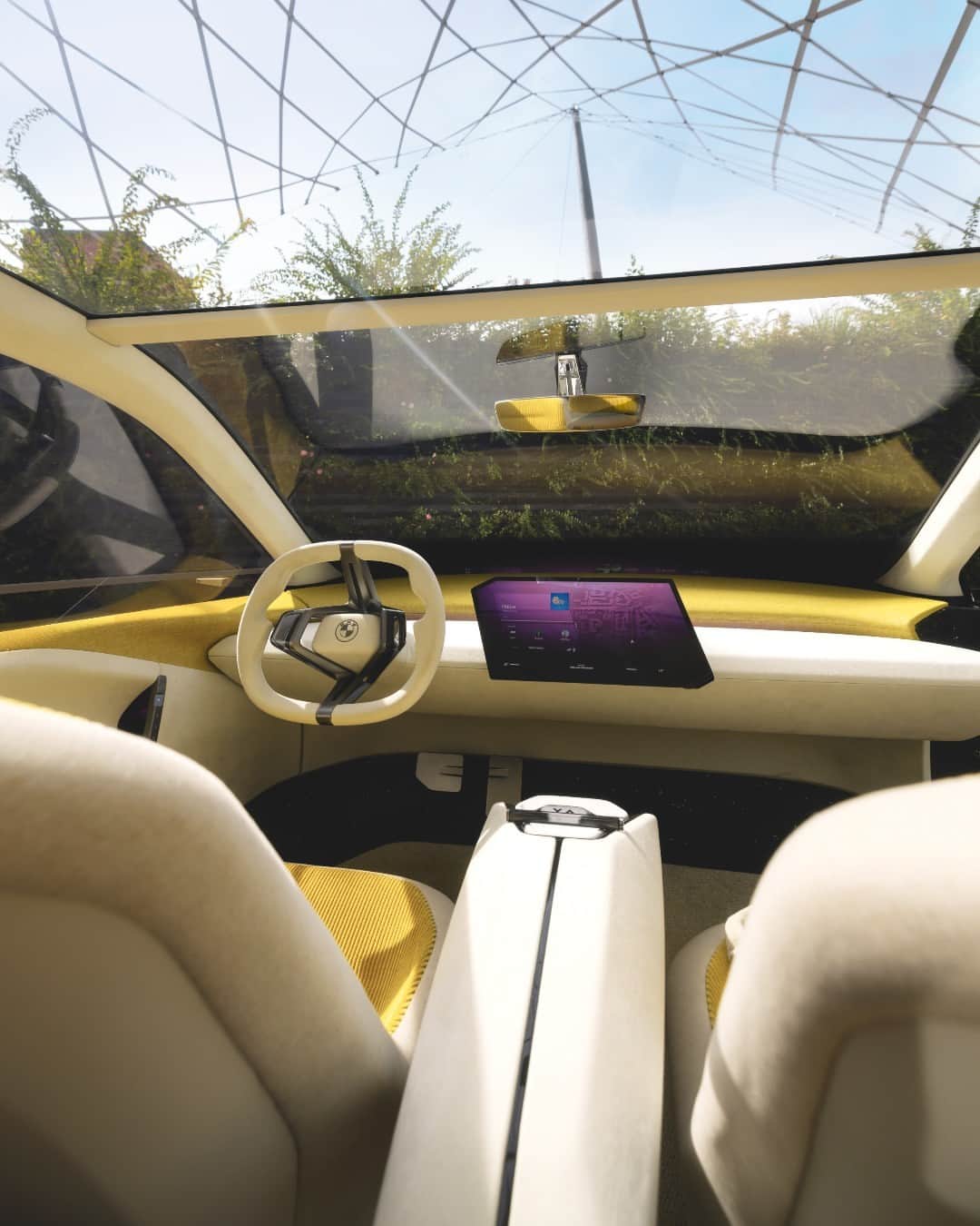 BMWのインスタグラム：「Reason # 3: “Joyous Bright” from the inside out. Not just the name of the exterior paintwork, but the feeling we hope to evoke from sitting inside too.   The BMW Vision Neue Klasse. #NeueKlasse #THEVisionNeueKlasse #TheNeueNew"」
