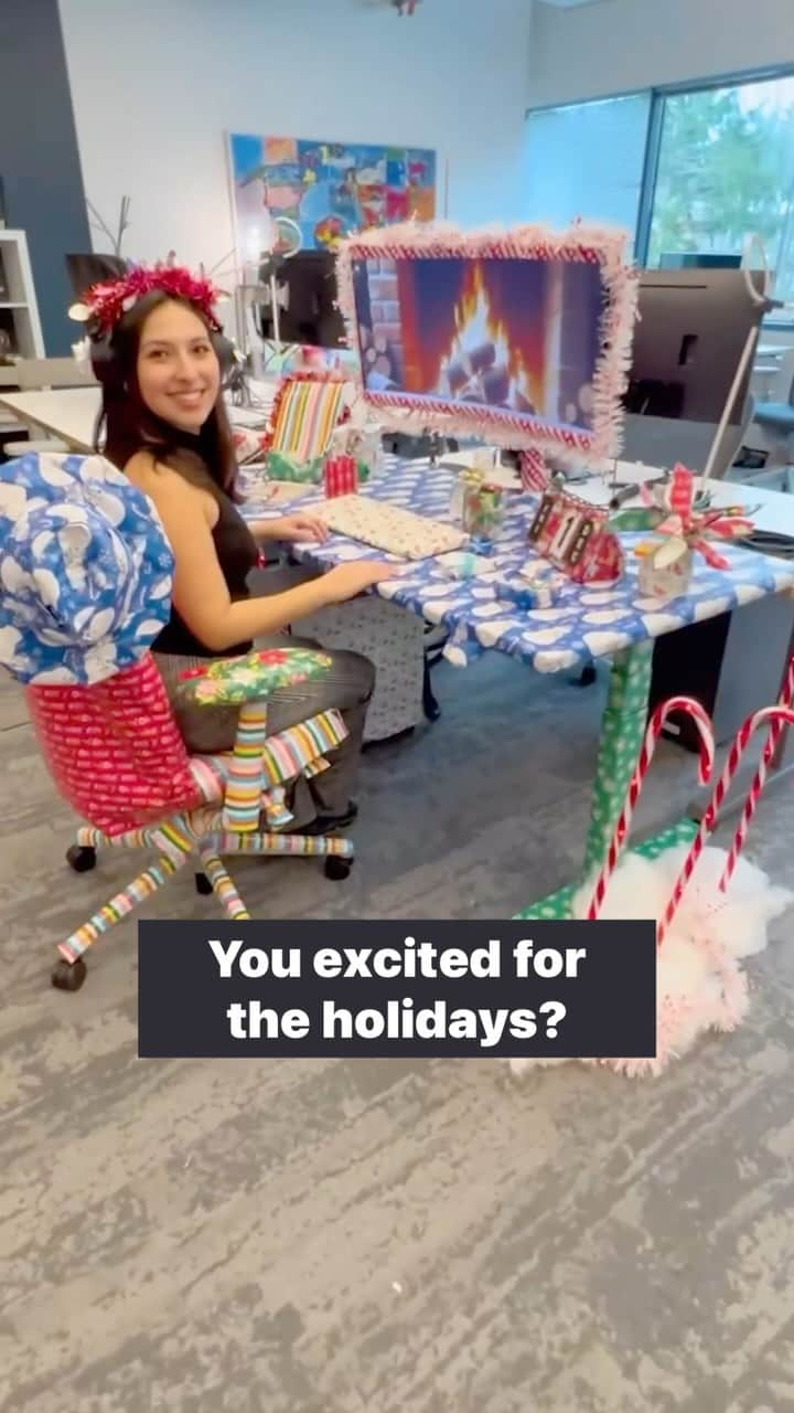 Microsoftのインスタグラム：「The attention to detail is a 10/10. 🎁🎁」