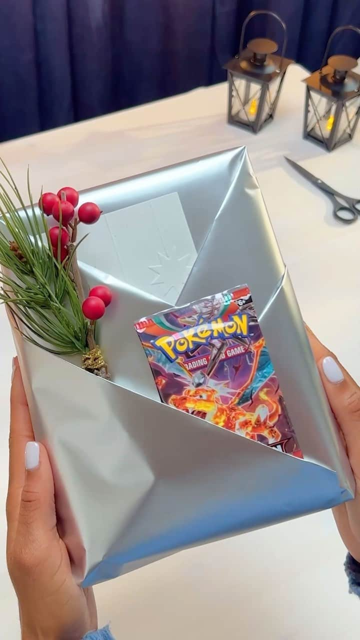 Pokémonのインスタグラム：「How to wrap #PokemonTCG gifts 🎁 #giftwrapping #giftwrappingideas」