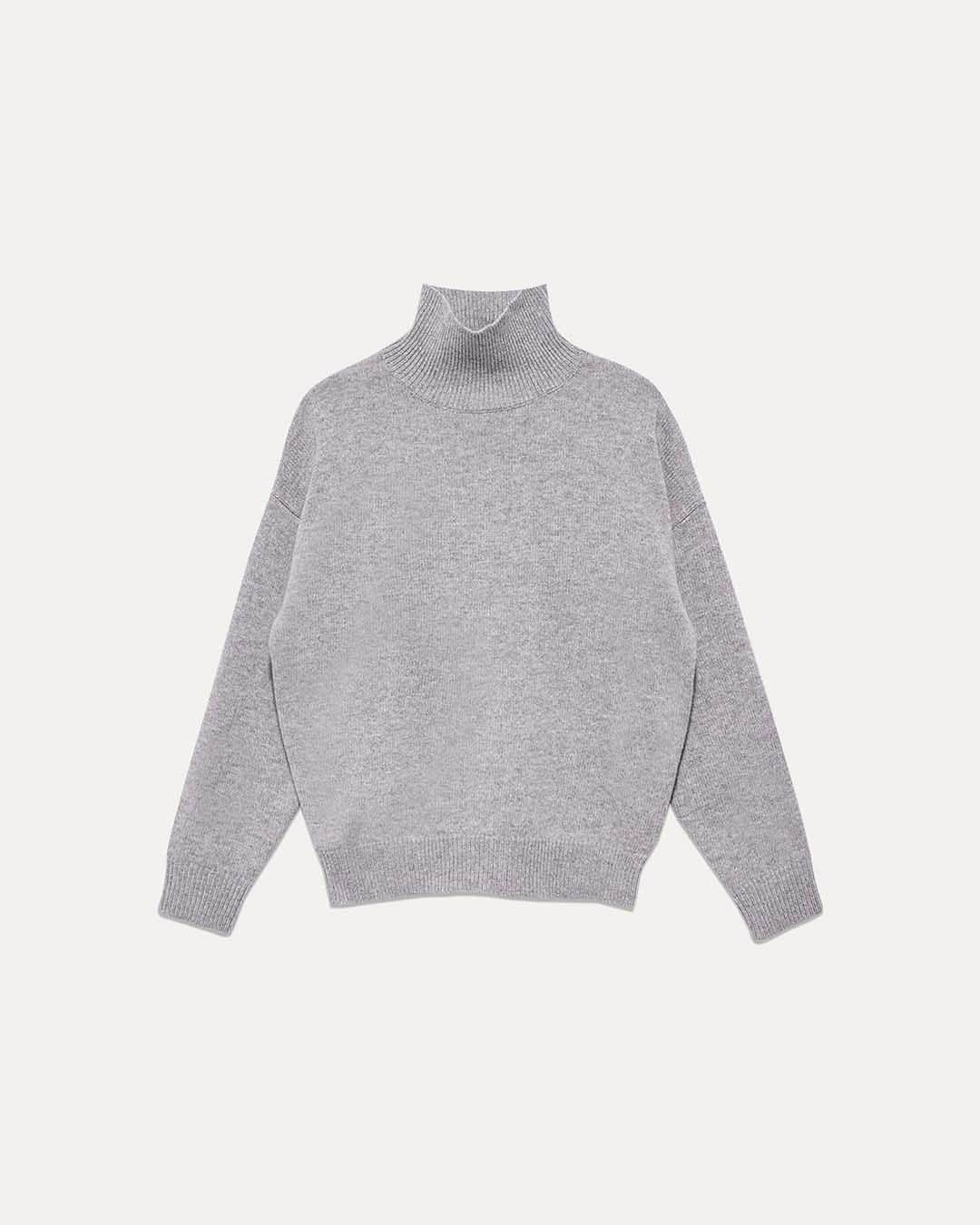 デミリーさんのインスタグラム写真 - (デミリーInstagram)「Bai + Hamo, we love a tonal layered look in soft merino wool—Shop Fall DEMY BY DEMYLEE」12月2日 5時44分 - demyleeny