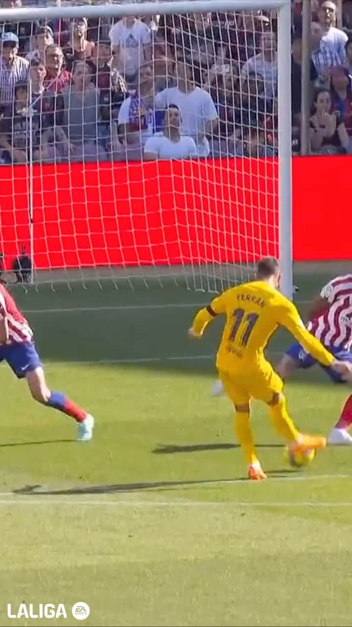 のインスタグラム：「The last Barça-Atletico… 🦈 #laligahighlights」