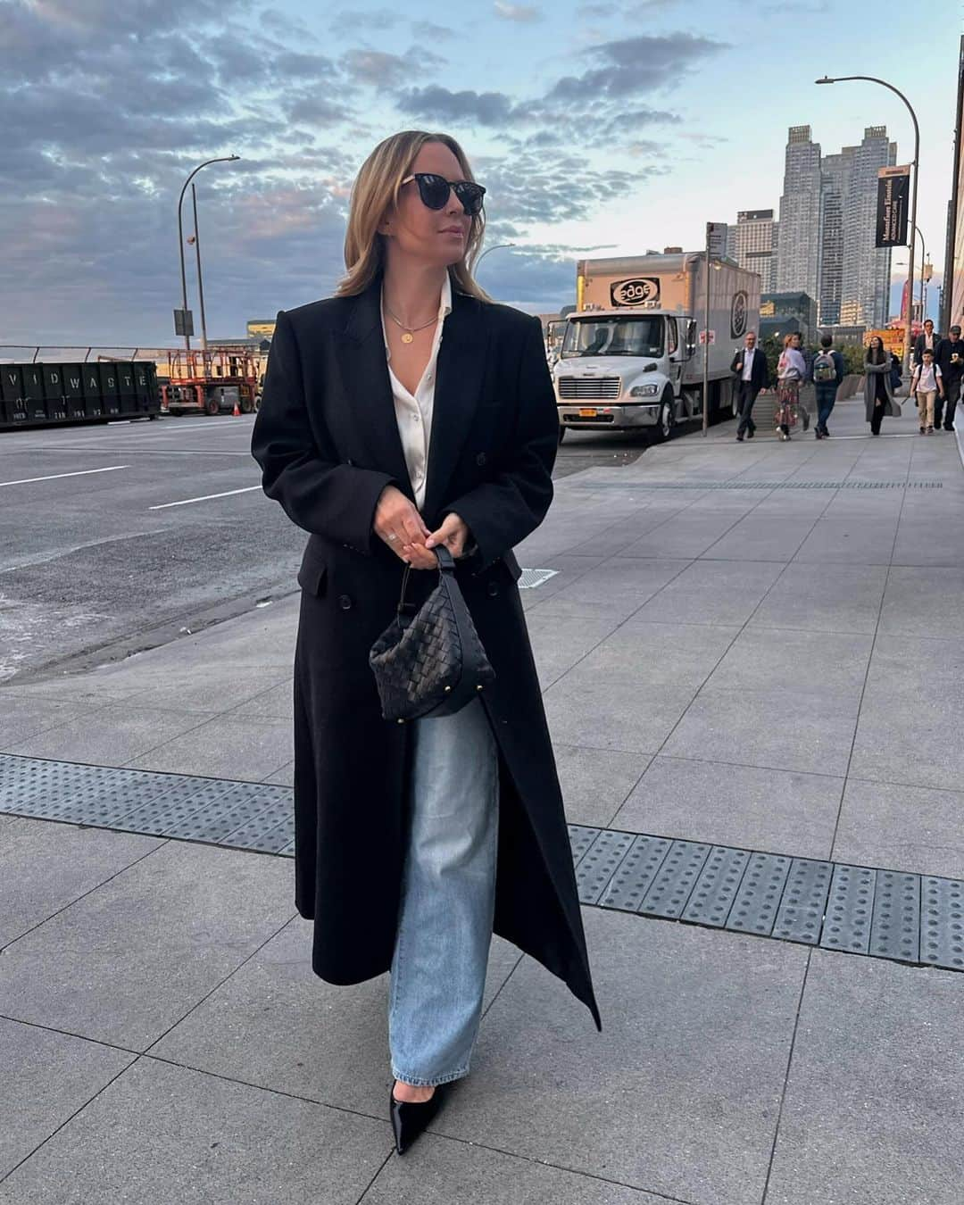 Helena Glazer Hodneさんのインスタグラム写真 - (Helena Glazer HodneInstagram)「Five recent outfits with everything broken down in my latest blog post (linked in my bio). #falloutfitideas #winteroutfitideas」12月2日 6時13分 - brooklynblonde1