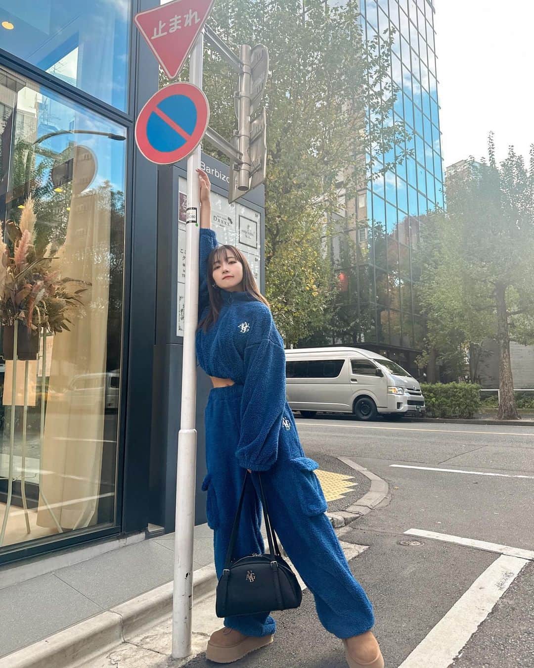 村瀬紗英さんのインスタグラム写真 - (村瀬紗英Instagram)「#dailylook  移動も、とても楽なの🐻‍❄️☁️ 寒い寒いからお部屋でも活躍中💙💙 setup&Bag▶︎ @andgeebee_official   🍪🍪🍪🍪🍪🍪」12月2日 15時45分 - saepiiii.m