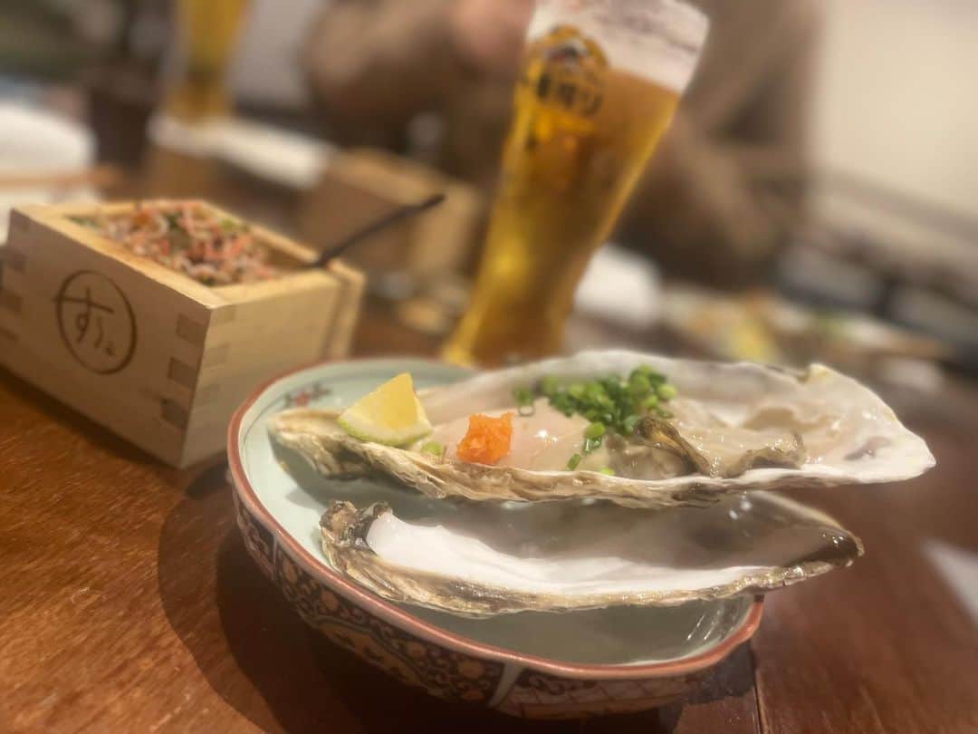 七海のインスタグラム：「先日久々の福岡でして🦑 美味しいものをいただきました🍻  今月はみんなに会えるお仕事で福岡市と北九州市へ🚄  楽しみ🥰」