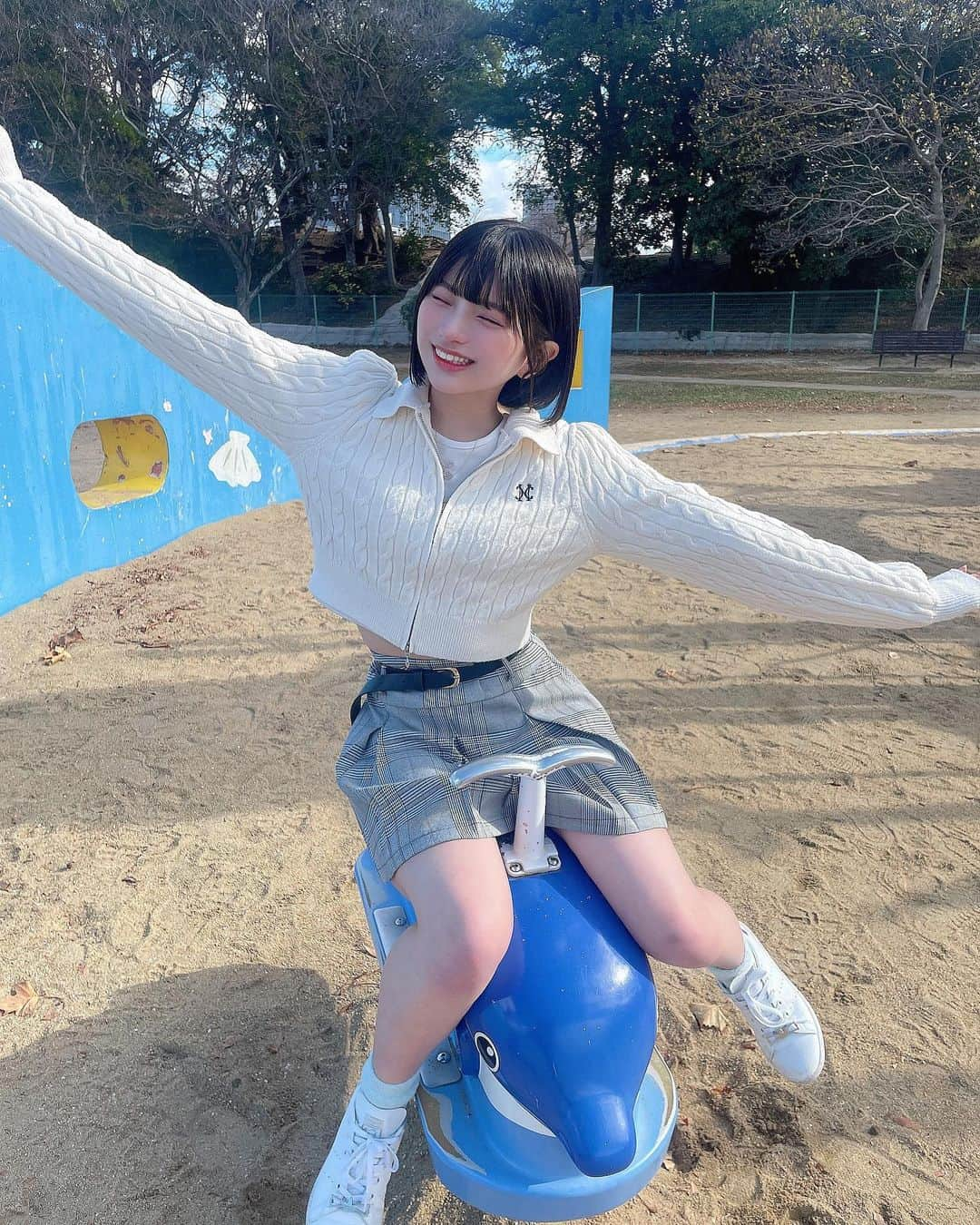 姫野ひなのさんのインスタグラム写真 - (姫野ひなのInstagram)「ひなのんの‼︎‼︎‼︎🐬🐬福岡でイルカ捕まえた！！」12月2日 16時06分 - pi._.y