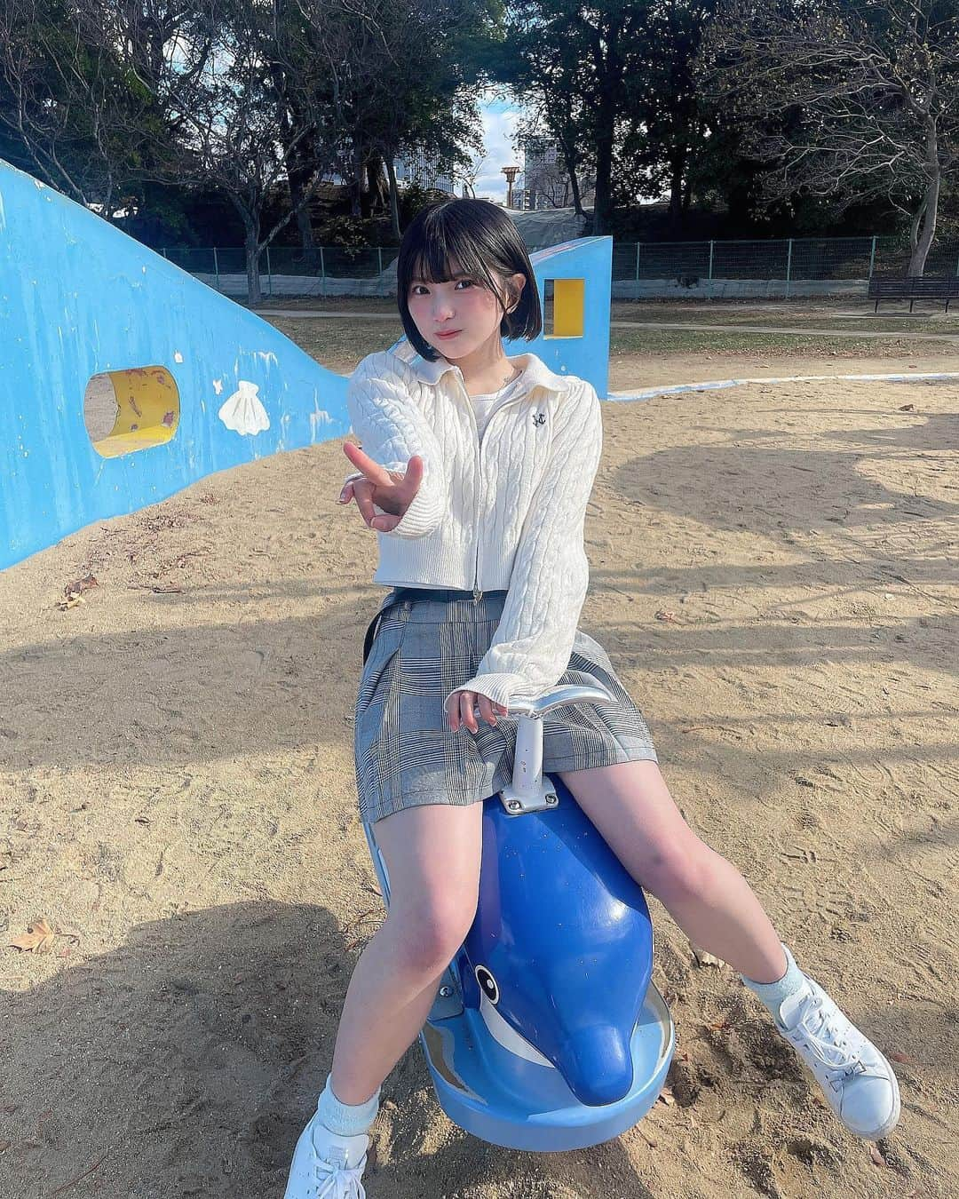 姫野ひなのさんのインスタグラム写真 - (姫野ひなのInstagram)「ひなのんの‼︎‼︎‼︎🐬🐬福岡でイルカ捕まえた！！」12月2日 16時06分 - pi._.y