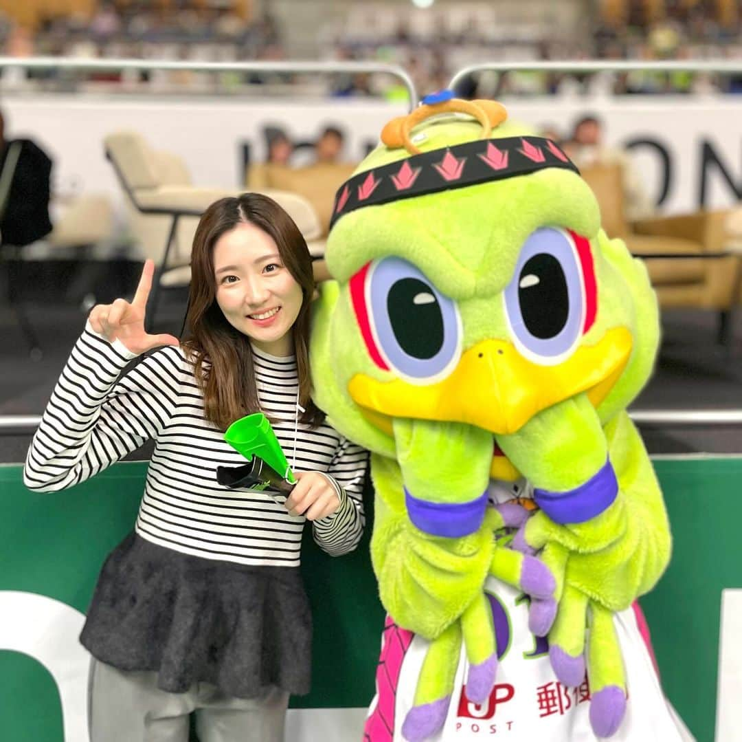 世永聖奈のインスタグラム：「🏀 ⁡ ⁡ 堀内アナ・波多野アナとレバンガ応援！ ⁡ 次はみんなで勝利を分かち合いたいな ⁡ ガンバレレバンガ！ ⁡ ⁡ #レバンガ北海道 #レバンガ #全緑応援 #きたえーる #ホッケドック #この後同じ会場でヴォレアス応援 #ヴォレアス北海道 ⁡」