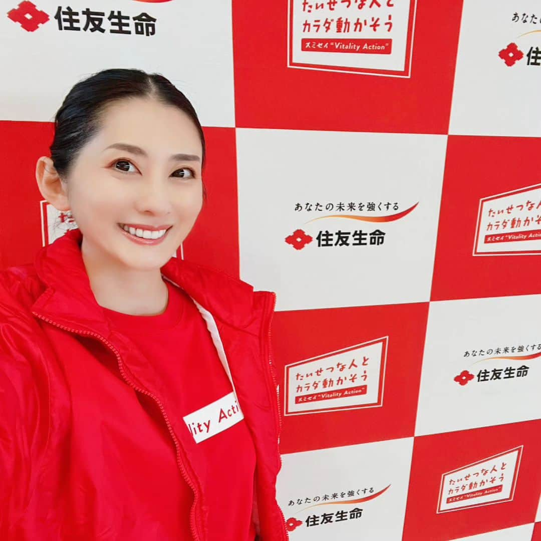 花瀬めぐみのインスタグラム：「#木更津 で行われた、バドミントン🏸✨の #潮田玲子 さんをお迎えしての  #スミセイバイタリティアクション MCを努めさせていただきました！ 子供達がスポーツを楽しむ姿は尊い ߹𖥦߹ ✨見てるだけで楽しい♥️ 潮田さん@reikoshiota_official はめちゃくちゃ可愛い方で⁡‼️しかも教え方もお上手で、バドミントンやりたくなりました🏸🥰️⁡⁡またお会いしたいもんです🥺 ⁡ 現場は寒かったですが、スタッフの皆さんがとっても温かく、楽しい現場に感謝です((o(｡>ω<｡)o))💗⁡ ⁡⁡ ⁡そしてー！久しぶりの木更津で懐かしいお顔にも会えました。⁡ 来て頂いて⁡ありがとうございます⁡❣️」