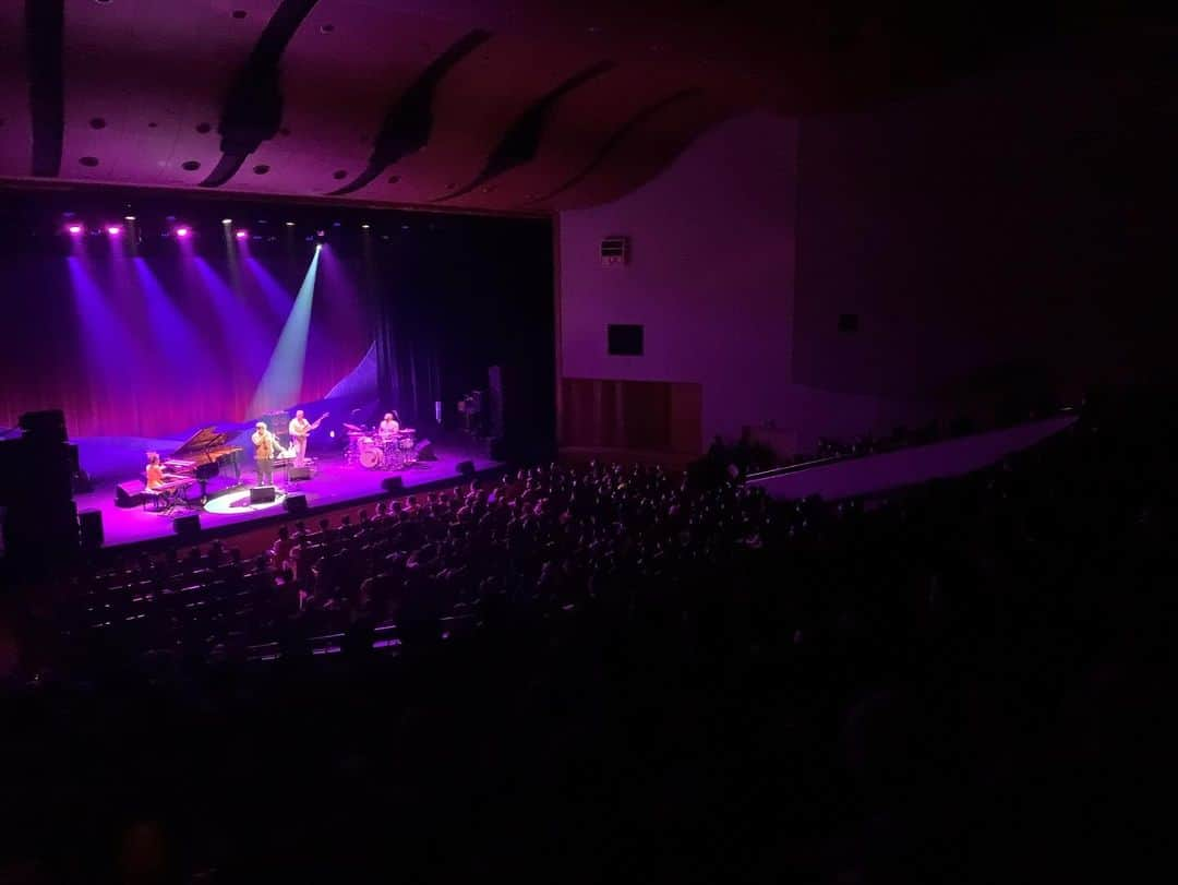 上原ひろみさんのインスタグラム写真 - (上原ひろみInstagram)「Yonago! Has been 7 years since I performed here last time. So good to see you all again and thank you for being there! Amazing fish in this town!」12月2日 10時11分 - hiromimusic