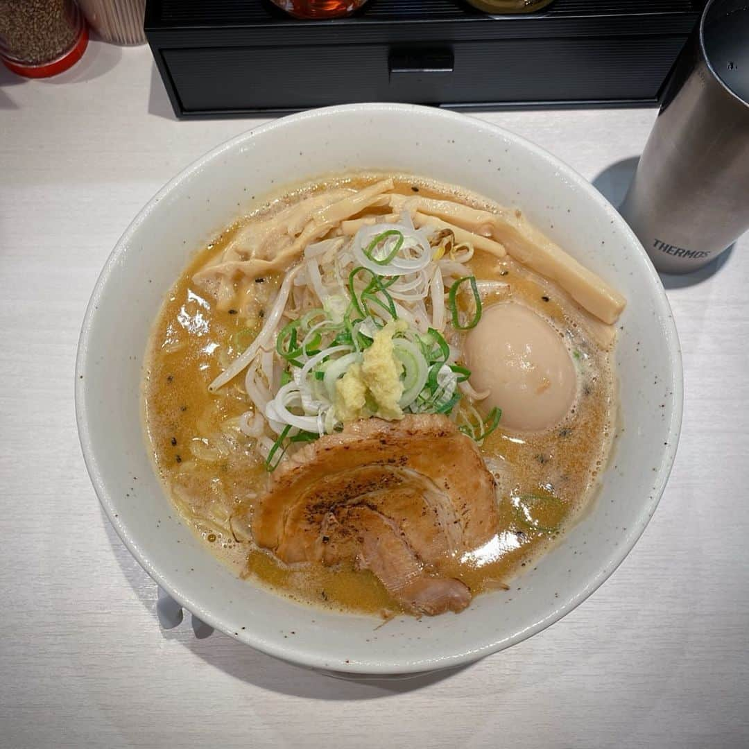 小峰みこのインスタグラム：「. 11結に横浜で食べた麺🍜 . 最近できたらしい the味噌🆕 北海道味噌らーめん 味玉、穂先メンマ、もやし増しトッピング . もはや絶対行くって感じの たかさご屋 かためこいめ多め 海苔トッピング . おいしかった😋 . #みこ麺活  . . . . . . . #ラーメン #ラーメンインスタグラム #麺活女子 #横浜ラーメン #日ノ出町駅 #味噌ラーメン #北海道味噌らーめん #味玉 #穂先メンマ #もやし増し #ラーメン大好き #味噌ラーメンあまり食べない #the味噌 #家系ラーメン #たかさご屋 #рамэн #拉麵 #ราเม็ง #yummyramen #misoramen #tonkotsuramen #yokohamaramen #japaneseramen」