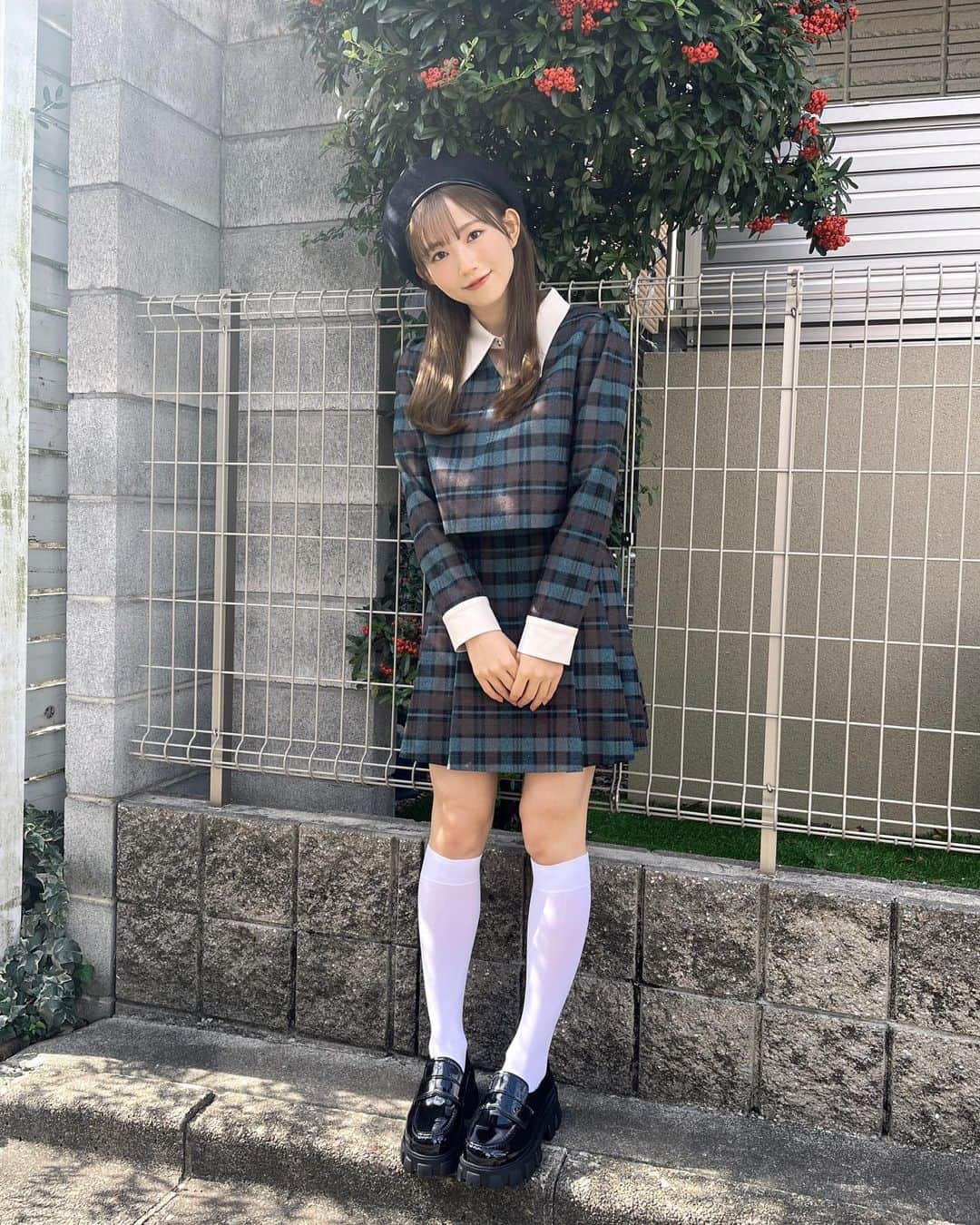 青山なぎささんのインスタグラム写真 - (青山なぎさInstagram)「「青山なぎさ 4月始まり 2024年カレンダー(ボイスAR付き)」 1/20(土)に発売させていただきます✨ 衣装可愛すぎて最高！！🫶  3/20(水祝)には発売記念イベントのお渡し会を開催します🎊 みんなと直接お話できるの嬉しいなぁ😚  ✨特典情報①✨ 下記ショップでご予約・購入いただいた方に、ミニカレンダーを１枚プレゼント🎁 ショップごとに柄が違いますよ〜☺️  ↓ご予約はこちらから↓ ・楽天ブックス：http://books.rakuten.co.jp/rb/17717085/ ・セブンネット：https://7net.omni7.jp/detail/1107460311 ・アニメイト：https://www.animate-onlineshop.jp/pd/2368639/  ✨特典情報②✨ 下記ショップでご予約の方に、チェキ風カードを１枚プレゼントしちゃいます🎊 さらに〜！！ 抽選で10名様にサイン＆宛名入りが当たりますよ〜🤩  販売期間は2024/1/10(水)まで⚠️ ・カレナビ楽天：https://item.rakuten.co.jp/calenavi/24-4507/ ・カレナビYahoo：https://store.shopping.yahoo.co.jp/calenavi/24-4507.html  ✨イベント情報✨ 青山なぎさ ４月始まり 2024カレンダー 発売記念イベント開催決定です🎉  ■日時：2024/3/20(水祝)  ①12：00～14:00／➁14：30～16:30　 ■場所：都内某所 予約期間は12/11(月)22：59まで！⚠️  申込・内容等の詳細は、下記イベントHPを要チェックです！！ https://www.hmv.co.jp/news/article/231129135  URLは私の公式Xのポストから飛んでみてください！ 発売楽しみ〜🥳  #カレンダー」12月2日 10時18分 - aoyamanagisa_official