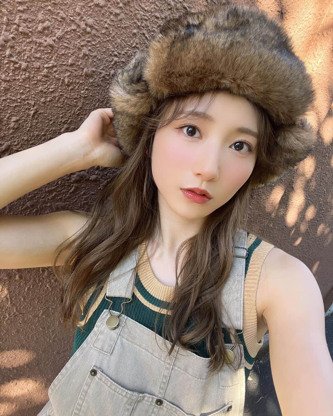 青山なぎささんのインスタグラム写真 - (青山なぎさInstagram)「「青山なぎさ 4月始まり 2024年カレンダー(ボイスAR付き)」 1/20(土)に発売させていただきます✨ 衣装可愛すぎて最高！！🫶  3/20(水祝)には発売記念イベントのお渡し会を開催します🎊 みんなと直接お話できるの嬉しいなぁ😚  ✨特典情報①✨ 下記ショップでご予約・購入いただいた方に、ミニカレンダーを１枚プレゼント🎁 ショップごとに柄が違いますよ〜☺️  ↓ご予約はこちらから↓ ・楽天ブックス：http://books.rakuten.co.jp/rb/17717085/ ・セブンネット：https://7net.omni7.jp/detail/1107460311 ・アニメイト：https://www.animate-onlineshop.jp/pd/2368639/  ✨特典情報②✨ 下記ショップでご予約の方に、チェキ風カードを１枚プレゼントしちゃいます🎊 さらに〜！！ 抽選で10名様にサイン＆宛名入りが当たりますよ〜🤩  販売期間は2024/1/10(水)まで⚠️ ・カレナビ楽天：https://item.rakuten.co.jp/calenavi/24-4507/ ・カレナビYahoo：https://store.shopping.yahoo.co.jp/calenavi/24-4507.html  ✨イベント情報✨ 青山なぎさ ４月始まり 2024カレンダー 発売記念イベント開催決定です🎉  ■日時：2024/3/20(水祝)  ①12：00～14:00／➁14：30～16:30　 ■場所：都内某所 予約期間は12/11(月)22：59まで！⚠️  申込・内容等の詳細は、下記イベントHPを要チェックです！！ https://www.hmv.co.jp/news/article/231129135  URLは私の公式Xのポストから飛んでみてください！ 発売楽しみ〜🥳  #カレンダー」12月2日 10時18分 - aoyamanagisa_official