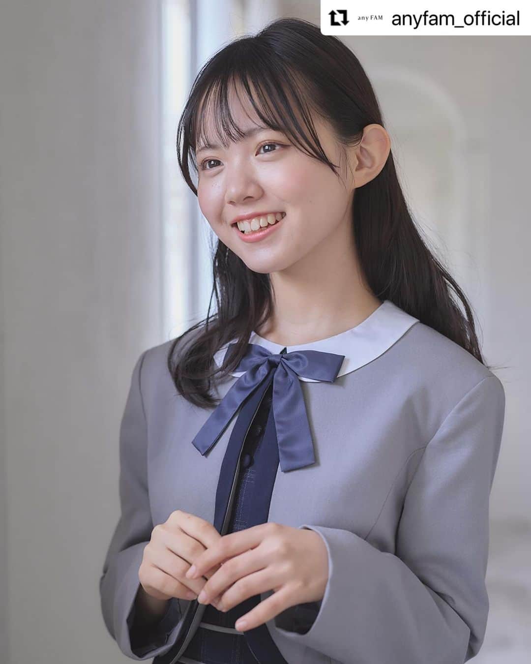 小松崎ふたばさんのインスタグラム写真 - (小松崎ふたばInstagram)「🌱🎀 素敵なお洋服がたくさんです  #Repost @anyfam_official with @use.repost ・・・ ◆2024 CEREMONY COLLECTION for Junior◆  シーズンレスに使える 清楚系コーデが完成するアンサンブルアイテム！  ボレロ付き ワンピース OPFSCS0291 ¥18,800(税込)  上品なフレアシルエットに仕上げた 一枚で決まる、お嬢様系ワンピース♪  長袖 ワンピース OPFSCS0292 ¥9,900(税込) ______________________________________ 《information》 ⁡ ✔︎ 冬のWEBカタログvol.2公開しました！ 詳細は @anyfam_official のURLをCheck♫ ⁡ ✔︎ #anyFAM #エニィファム でコーデを投稿してね♪ ______________________________________ ⁡ #エニィファム #anyFAMladies #anyFAMkids #エニィファム購入品 #anyFAM購入品 　#キッズ冬服コーデ #キッズ冬服 #キッズプチプラコーデ #可愛いキッズ服 #女の子のまいにちの服 #女の子キッズコーデ #お洒落キッズと繋がりたい #おでかけコーデ #キッズセレモニー  #nicola#ニコラ#ニコモ#小松崎ふたば」12月2日 10時36分 - futaba_komatsuzaki