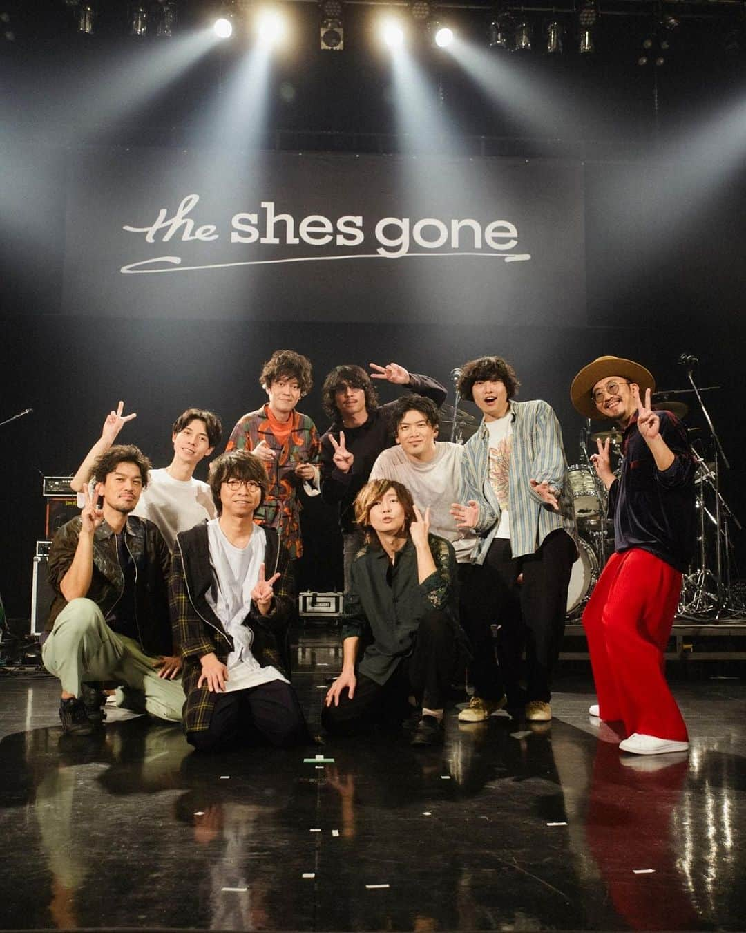 wacciさんのインスタグラム写真 - (wacciInstagram)「2023.12.01 the shes gone 対バンツアー 「重い愛 TOUR 2023」 -----  the shes goneの皆さん、 ご来場頂いた皆さん、 ありがとうございました🎤⚡️  《Set List🎧》 M01 足りない M02 夜を越えて M03 別の人の彼女になったよ M04 恋だろ M05 フレンズ M06 最上級 M07 大丈夫  2/3(土) ツアーファイナル東京公演も ぜひ、遊びにきてください🌿  #theshesgone #wacci」12月2日 10時46分 - wacci_official