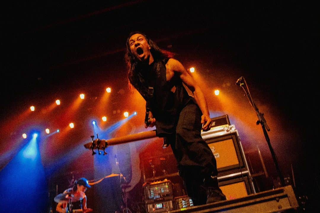 Crystal Lakeのインスタグラム：「5 shows left 🇺🇸 Denver up next. See you all @ The Fillmore  📷: @seijiro243」