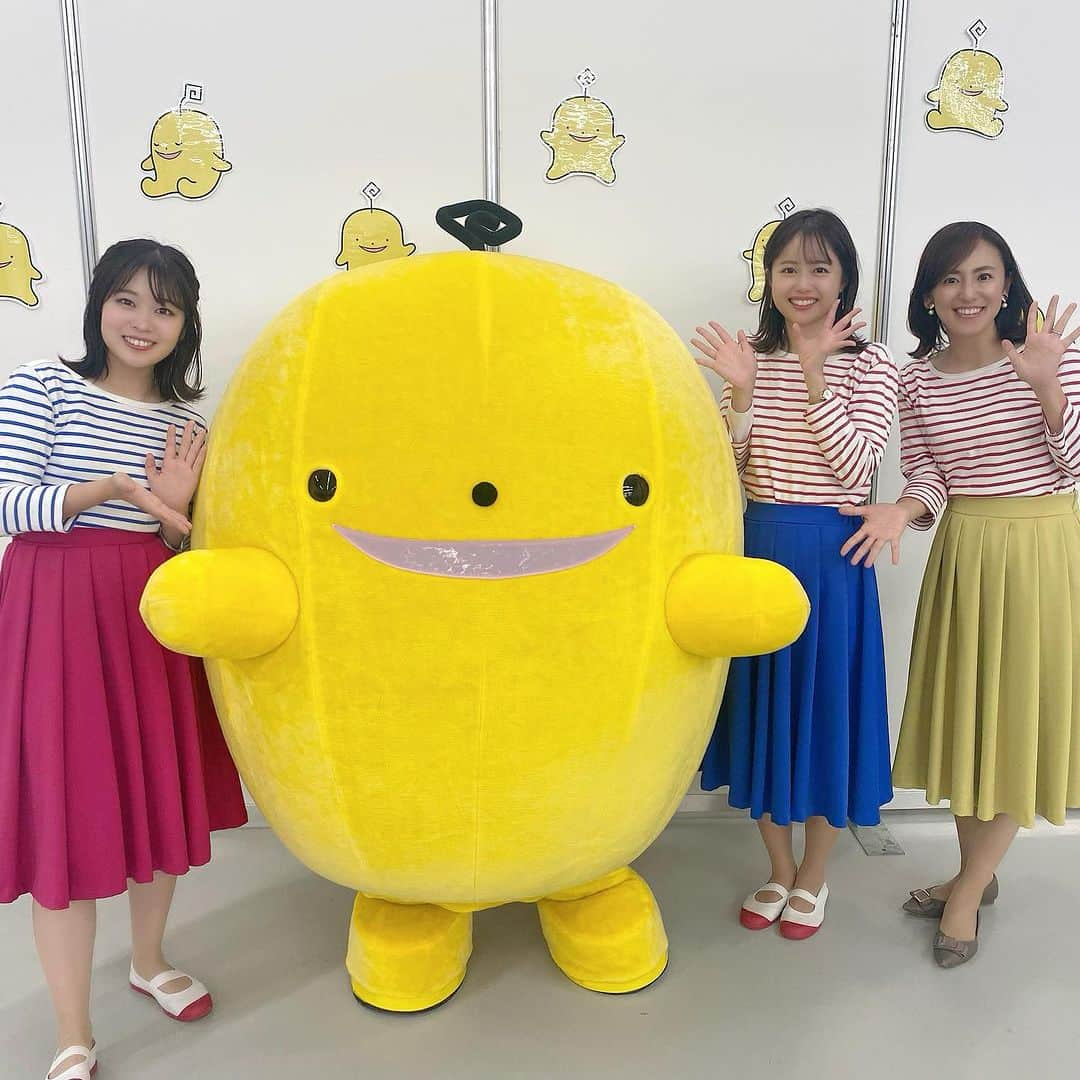 広島ホームテレビ「HOME NEXT neo」さんのインスタグラム写真 - (広島ホームテレビ「HOME NEXT neo」Instagram)「リトルママフェスタ広島🐣 御来場ありがとうございました！  たくさんの可愛い子どもたちの笑顔に囲まれながら 楽しい時間を過ごせて  とても幸せでした🩷  ぽるぽるダンス公開収録の模様は ⭐️12/23(土)9:30～｢ピタニューサタデー」 ⭐️12月中旬～   ・平日朝5:59～天気予報  ・YouTube HOME公式チャンネル 放送＆配信でご覧ください✨️   #リトルママフェスタ広島  #ぽるぽるダンス  #ぽるぽる  #絵本読み聞かせ  #広島子育て  #子育て応援」12月2日 11時17分 - home.announcers