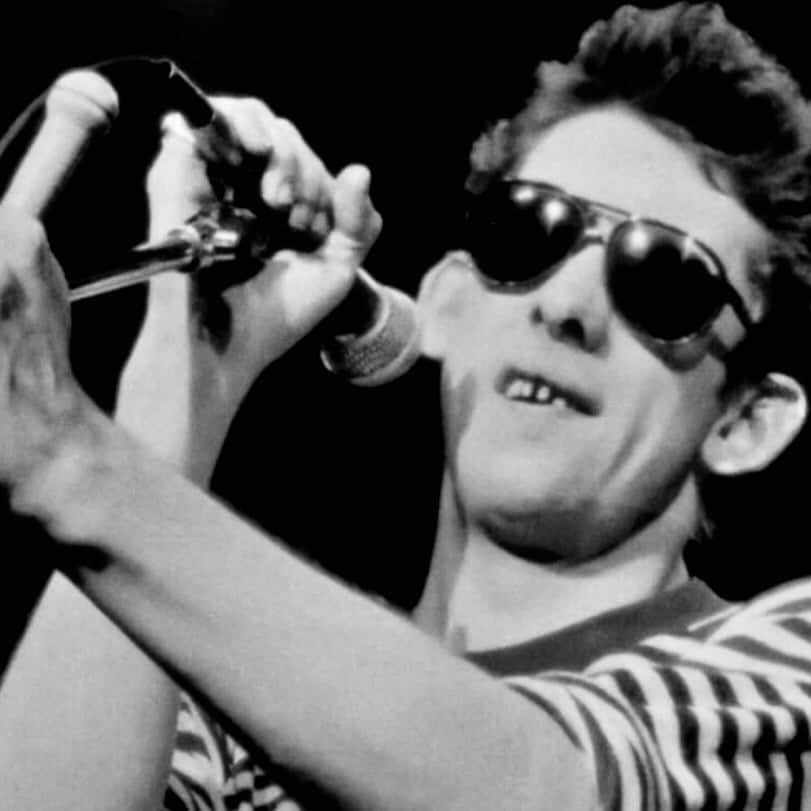 片山正通さんのインスタグラム写真 - (片山正通Instagram)「ケルティック・パンクの雄 “ The Pogues ” のフロントマン／Shane MacGowan ( シェイン・マガウアン )が 天国に旅立ったらしいです・・・ 神様に選ばれたパンクの化身だとずっと思っていました。 心からご冥福をお祈り致します。  追伸 かつて観たドキュメンタリー映画 “ シェイン　世界が愛する厄介者のうた ” は素晴らしかったなぁ〜( Amazon primeにありました。)  Shane MacGowan, frontman of the Celtic Punk band “The Pogues”, has passed away... I always thought he was God’s chosen incarnation of punk. R.I.P.  P.S. I once saw the documentary movie “ Crock of Gold: A Few Rounds with Shane MacGowan” which was wonderful...( It was on Amazon prime...)」12月2日 11時29分 - masamichi_katayama