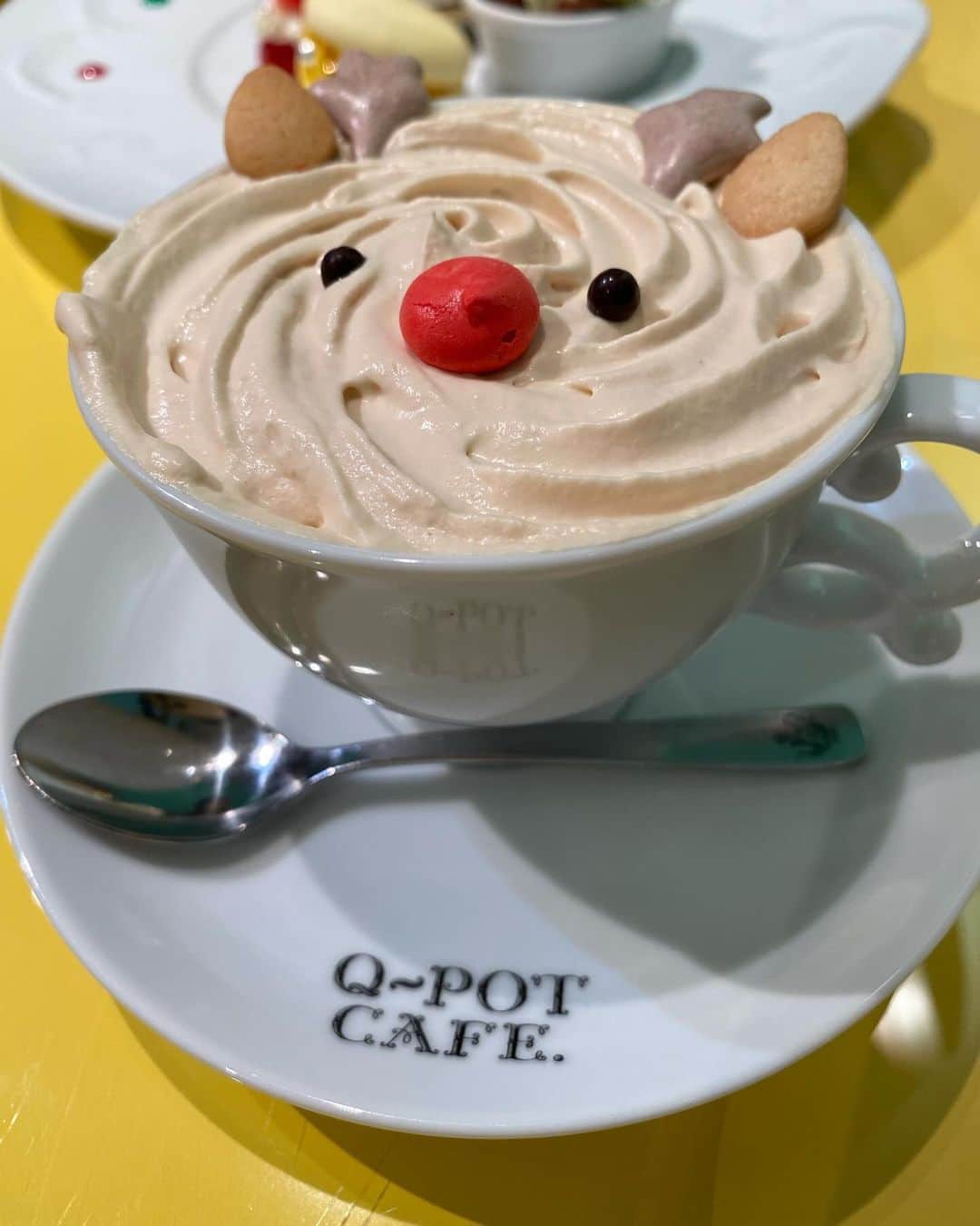 檜山沙耶さんのインスタグラム写真 - (檜山沙耶Instagram)「翠さん @midorifukasawa とるなさん @lunaharuna_official とQ-pot CAFE. へ クリスマスメニューをいただきました🍪🎄 雪だるまとくまちゃんケーキも、塩キャラメルティーラテも美味しかった☕️ お二人に会えて心もお腹も満たされました😌 楽しい時間をありがとうございました♩  #qpotcafe #qpot」12月2日 11時39分 - sayahiyama