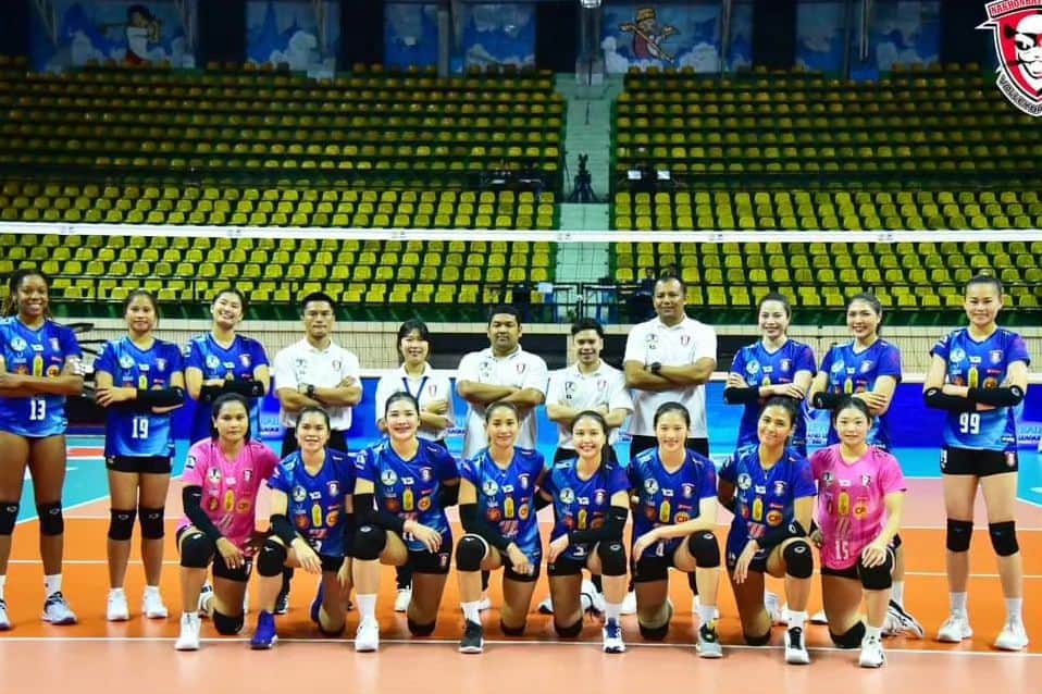 井上琴絵のインスタグラム：「🇹🇭❤ . 15.11.23 (Wed) 🌟🌟🌟 vs Nakornnon . @nakhonratchasima_vc #Nakhonratchasimavc #Nakhonratchasimaqmincvc#catdevil🐱 #volleyball#Libero#ThailandLeague#🇹🇭」