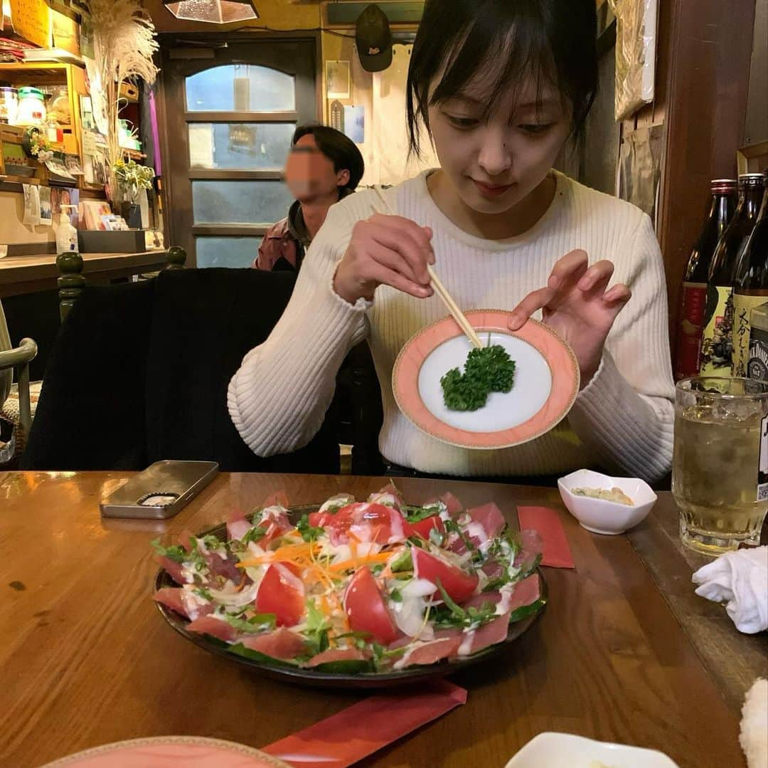 キム・ボラさんのインスタグラム写真 - (キム・ボラInstagram)「🍕🪴🦖🥃」12月2日 11時57分 - kim_bora95