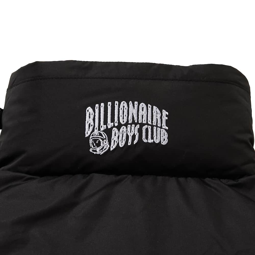 ビリオネア・ボーイズ・クラブさんのインスタグラム写真 - (ビリオネア・ボーイズ・クラブInstagram)「BILLIONAIRE BOYS CLUB x FIRSTDOWN EMBROIDERED LOGO B-3 DOWN JACKET MICROFT® . Available at BILLIONAIRE BOYS CLUB / ICECREAM TOKYO & ONLINE STORE. . BILLIONAIRE BOYS CLUB / ICECREAM TOKYO 〒150-0001 東京都渋谷区神宮前4-25-1 ライサ1F-C TEL：03-5770-0018 . . BILLIONAIRE BOYS CLUB / ICECREAM ONLINE STORE http://billionaireboysclub-store.jp . . ※店舗により一部お取り扱いがない場合がございますので 各店舗へご確認いただきご来店ください。  #BILLIONAIREBOYSCLUB #FIRSTDOWN #ICECREAM #PHARRELL #PHARRELLWILLIAMS #BBCICECREAM #Harajuku #Tokyo #Japan」12月2日 12時00分 - bbcicecream_jp