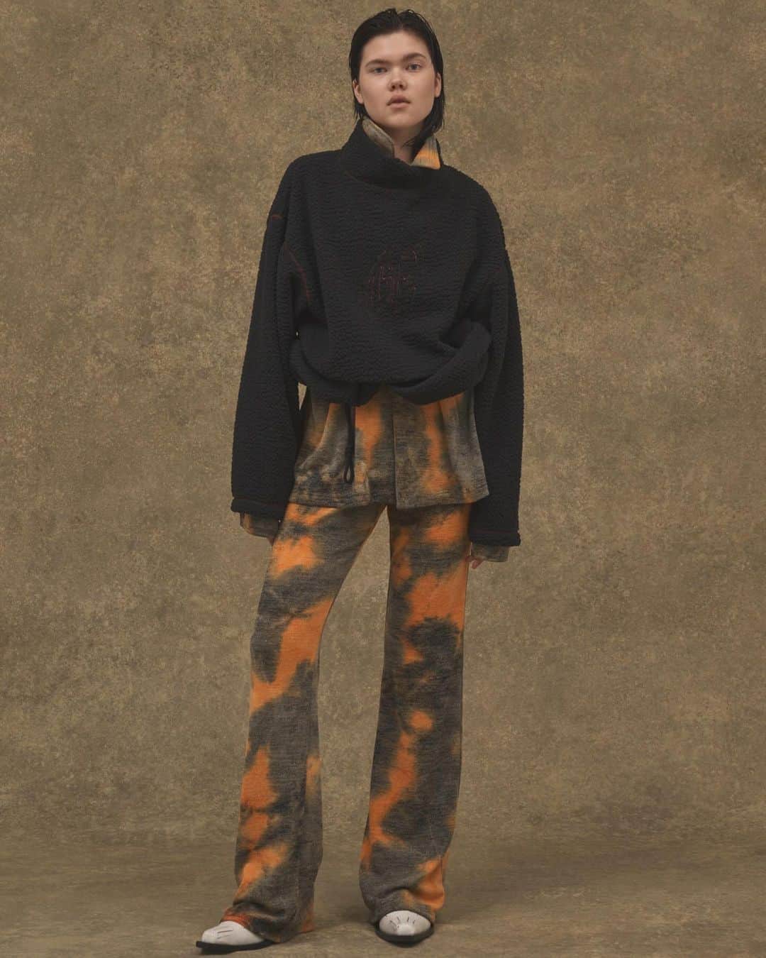 M.Y.O.Bさんのインスタグラム写真 - (M.Y.O.BInstagram)「TIE-DYE KNIT SHIRT AND PANTS」12月2日 12時07分 - cycle_by_myob