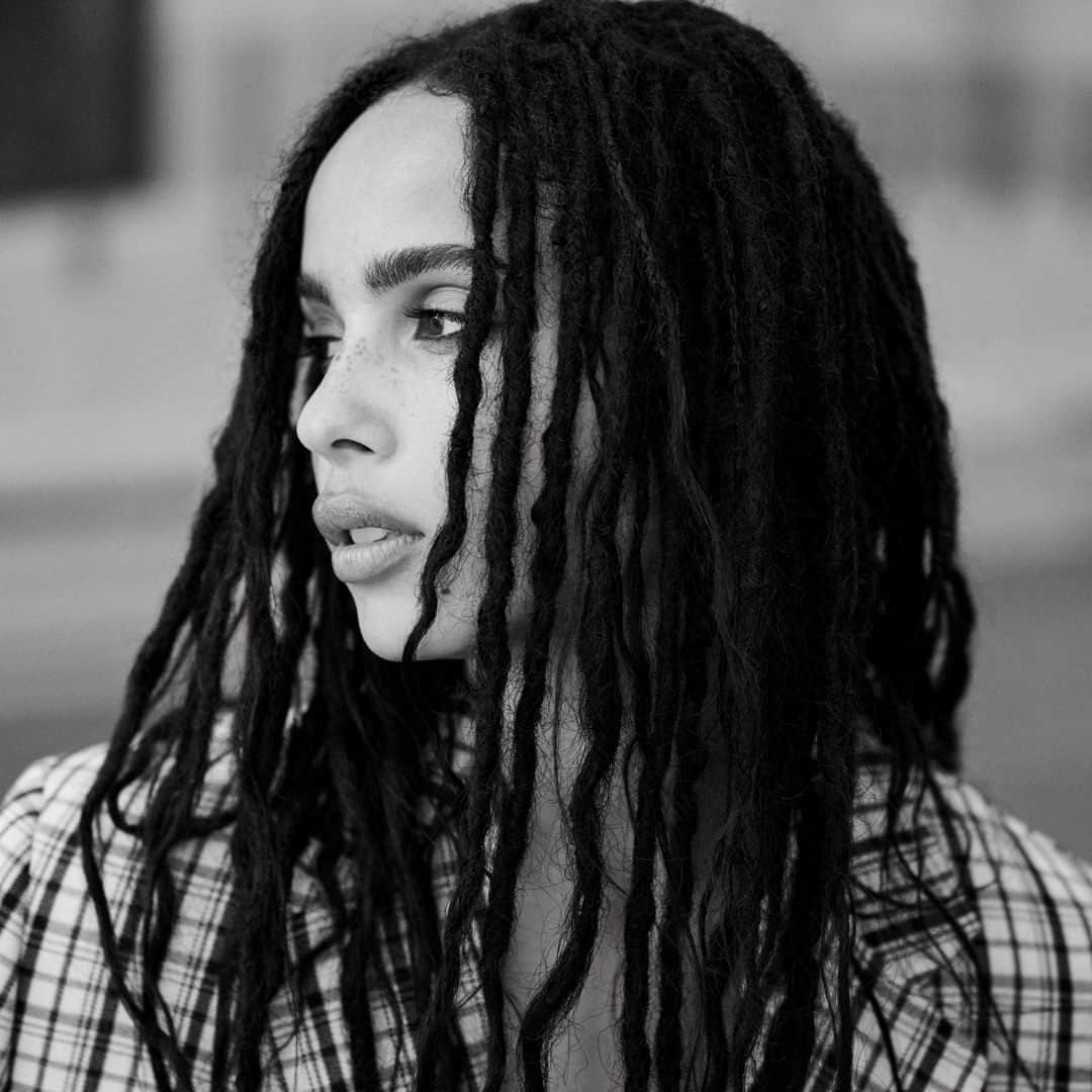 i-Dのインスタグラム：「Happy Birthday, Zoe Kravitz! 🎂 ♐ 👑⁠ ⁠ At the link in bio we take a look back at how the former i-D cover star became one of the internet’s most beloved fashion icons.⁠ ⁠ [The Post Truth Truth Issue, no. 357, Autumn 2019]⁠ .⁠ .⁠ .⁠ Photography @gus_van_sant⁠ Styling @alastairmckimm⁠ Hair @nikkinelms at Impaq Beauty using Maui Moisture and ghd⁠ Make-up @ninapark at Forward Artists using YSL Beauté⁠ Casting director @samuel_ellis for DMCASTING.⁠ #ZoeKravitz⁠」