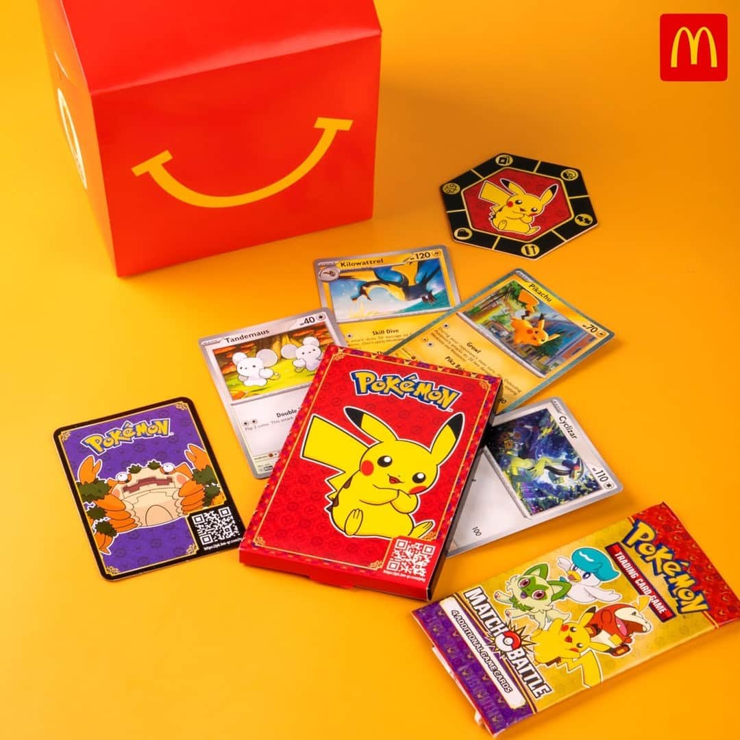 McDonald's Philippinesのインスタグラム：「Tamang flex lang ng Pokémon Trading Cards. ✨😎 Collect all 15 cards and have a pocketful of fun with the fam! Order na ng Happy Meal via McDelivery.」