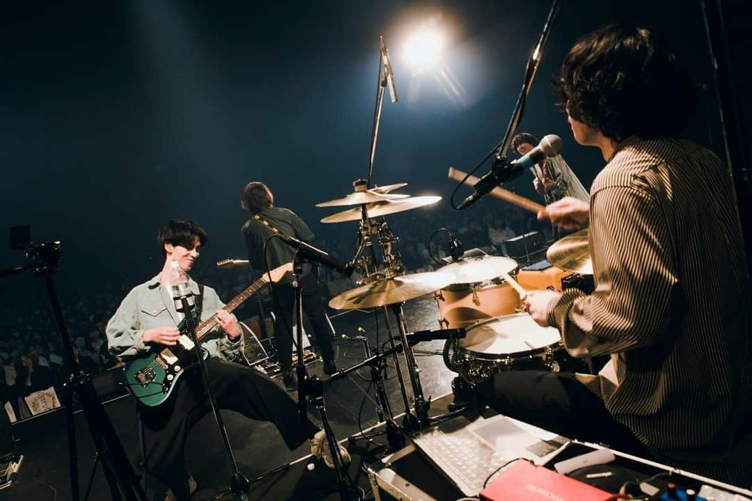 Masakiさんのインスタグラム写真 - (MasakiInstagram)「「重い愛TOUR 2023」 12/1(Fri) KT Zeep yokohama  w/ wacci  来てくれたみんな、力を貸してくれた対バンの方々、ライブに関わってくださったみなさん、本当にありがとうございました！  無事に10本のツアーを完走出来たのは、自分らだけの力ではなくたくさんの人が関わってくれたから。  来年の楽しみも出来て、もう楽しみ〜〜！！ またあたたかなるライブハウスで会いましょう✌🏻  photo by @kondohmidori  #theshesgone #重い愛TOUR」12月2日 12時50分 - masaki__jpn