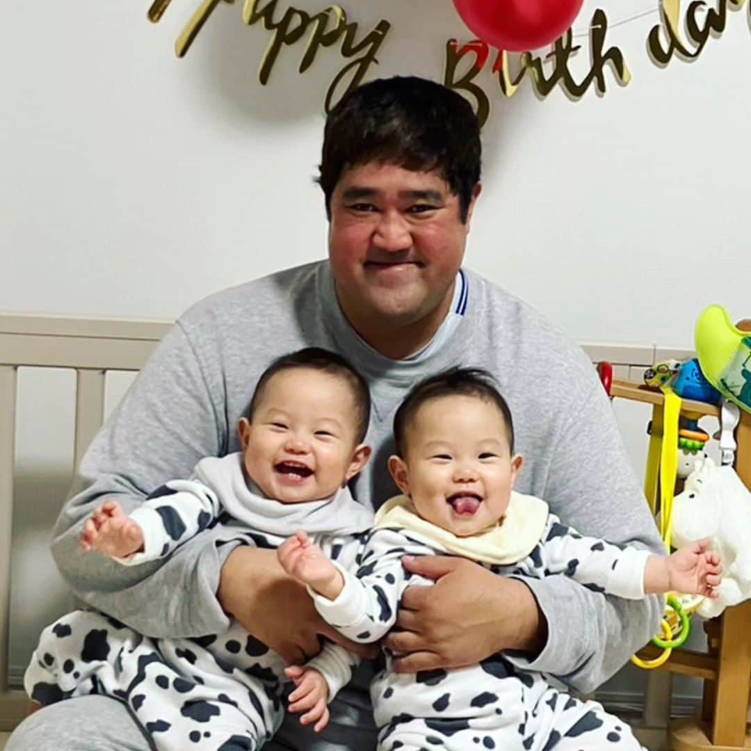 諸見里大介さんのインスタグラム写真 - (諸見里大介Instagram)「息子たちが一歳になりました👶👶」12月2日 12時43分 - moromi4