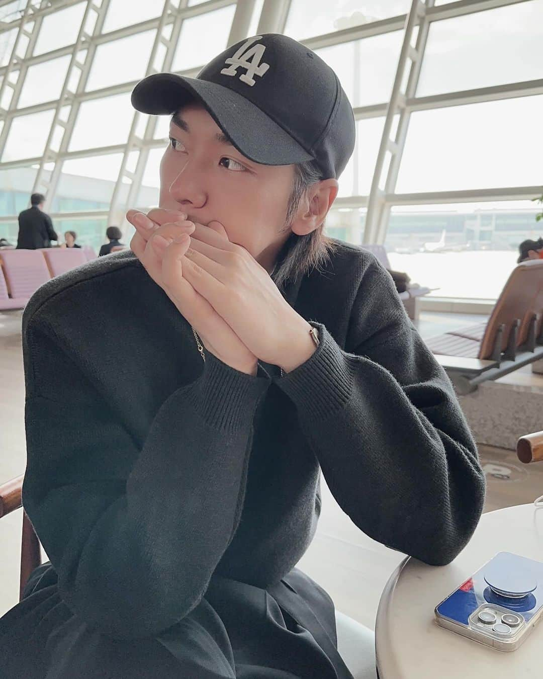 キム・ヨングァンさんのインスタグラム写真 - (キム・ヨングァンInstagram)「출발~ ✈️」12月2日 13時27分 - aksakfn12