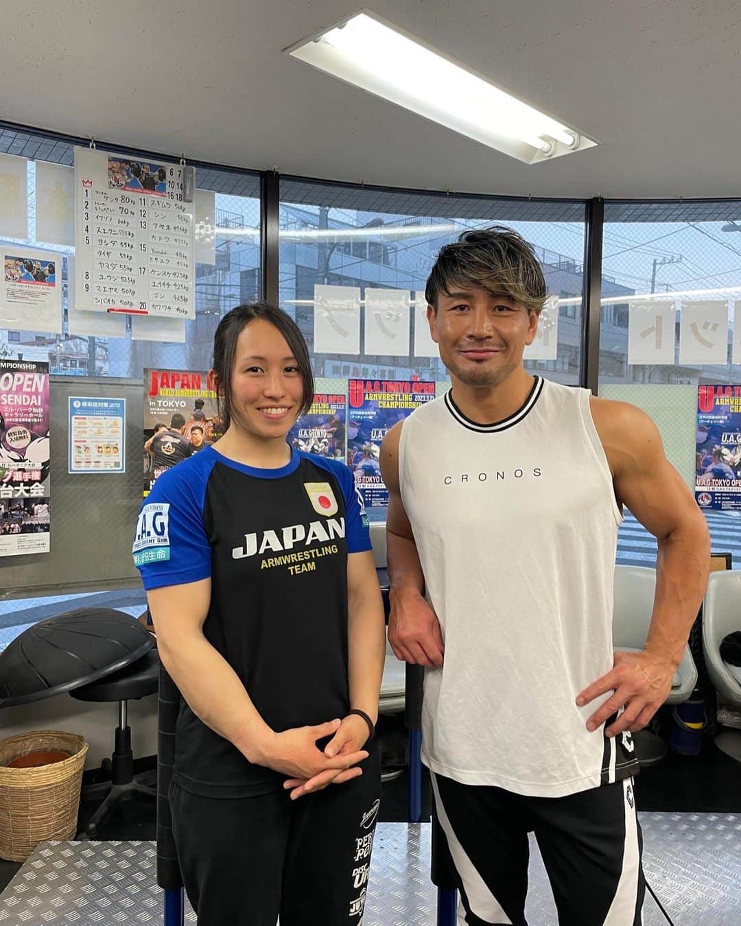 魔裟斗さんのインスタグラム写真 - (魔裟斗Instagram)「アームレスリングのチャンピオンと勝負 ️ #魔裟斗 #魔裟斗チャンネル ...