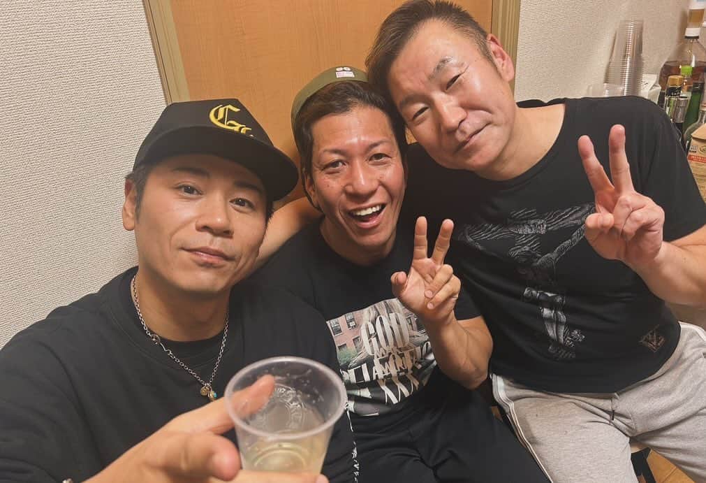 黒田悠斗さんのインスタグラム写真 - (黒田悠斗Instagram)「AVメーカー黒船の忘年会。昼12:30から深夜まで飲酒。とうぶんの間、お酒は見たくない。料理美味しかったーーー」12月2日 13時46分 - yuto_kuroda