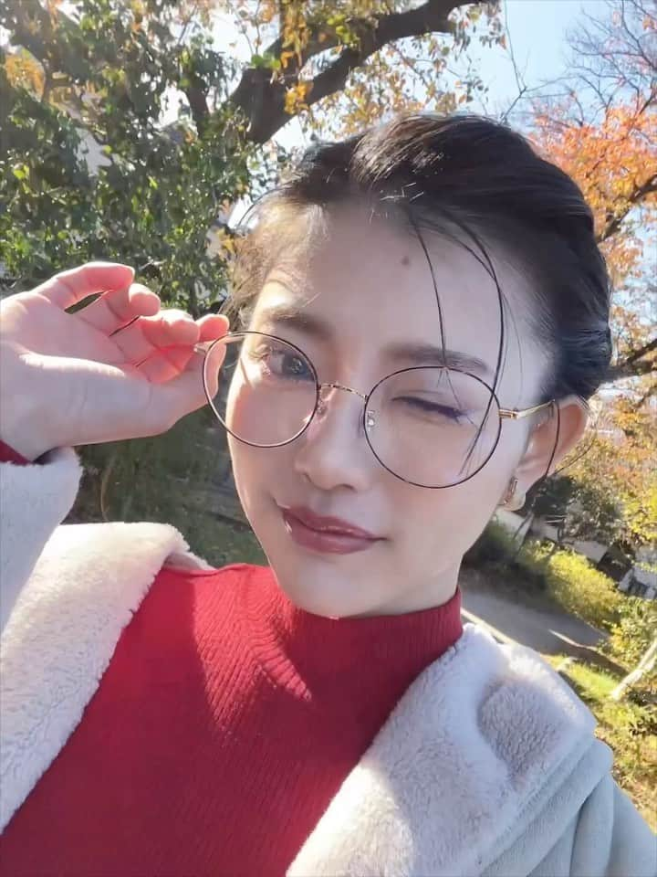 山本亜依のインスタグラム：「.  今日していただいたヘアメイクが 天才的に可愛いから見てほしい🥹  幸せすぎる撮影だったな…楽しかった…😭」