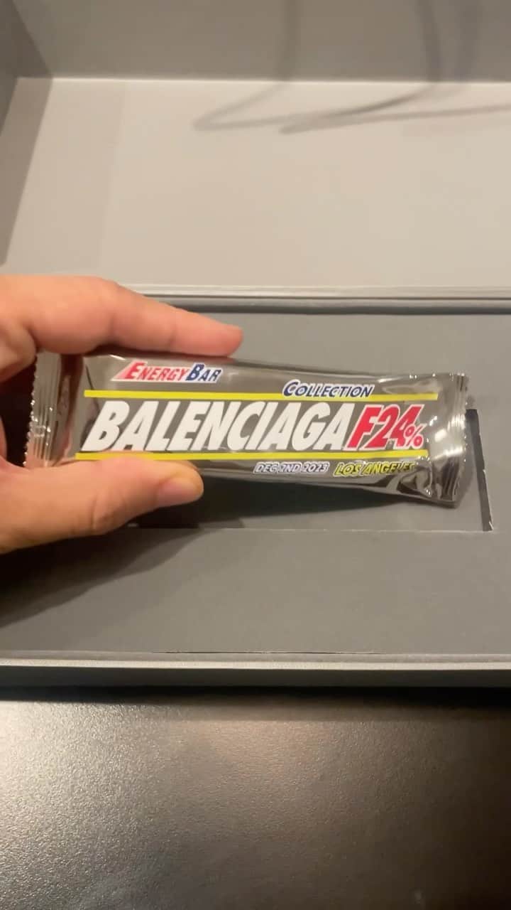 HYPEBEASTのインスタグラム：「Take a bite out of @balenciaga’s latest Fall 2024 collection show invite.」