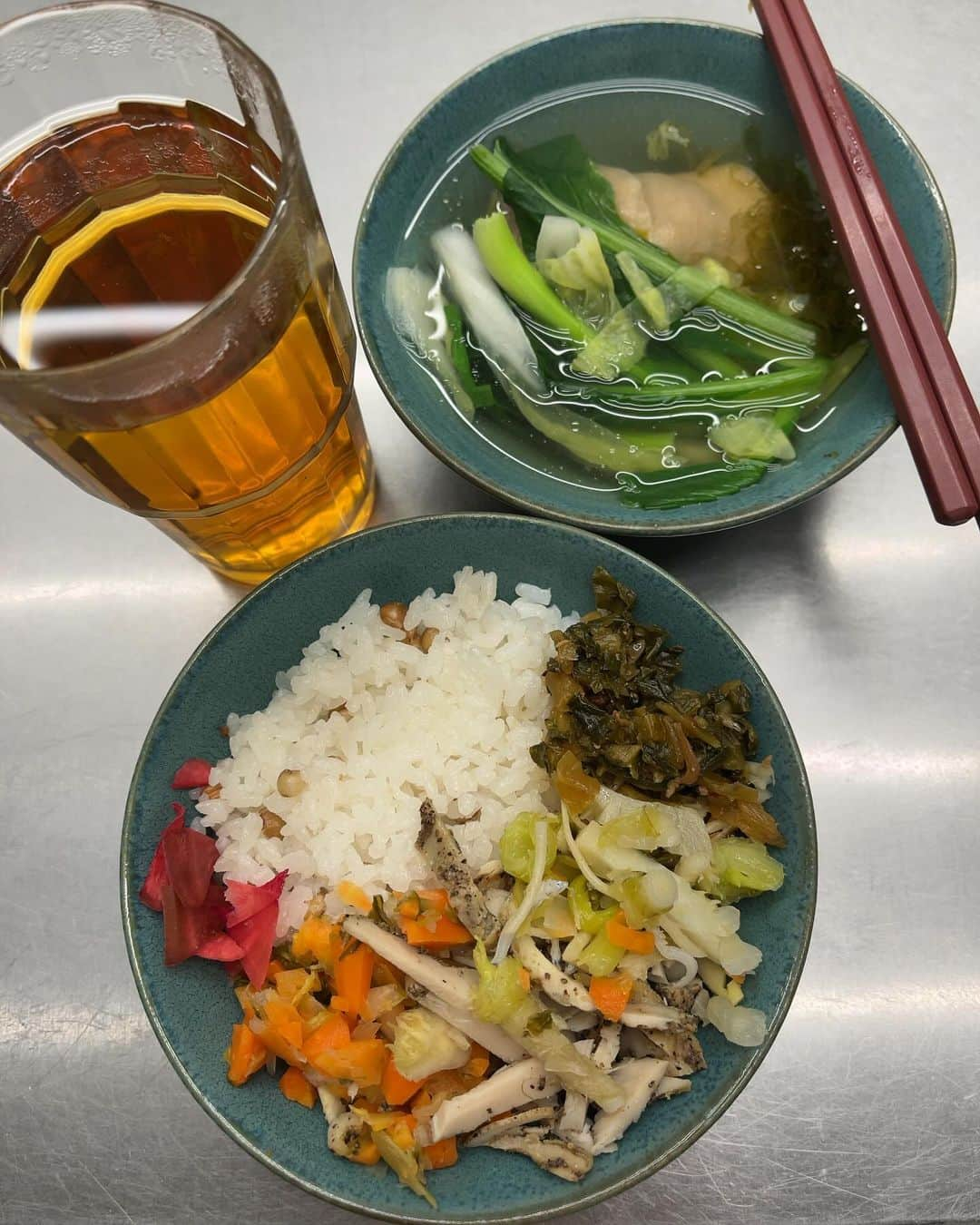 Rocoさんのインスタグラム写真 - (RocoInstagram)「#按田餃子今日のまかない まとめ。 按田餃子二子玉川店の営業も残り半月ほど。しっかり食べて体調崩さないように頑張ろう✨(自分に言い聞かせ)  #按田餃子#按田餃子二子玉川店#まかない#賄い」12月2日 14時37分 - rororo_roco